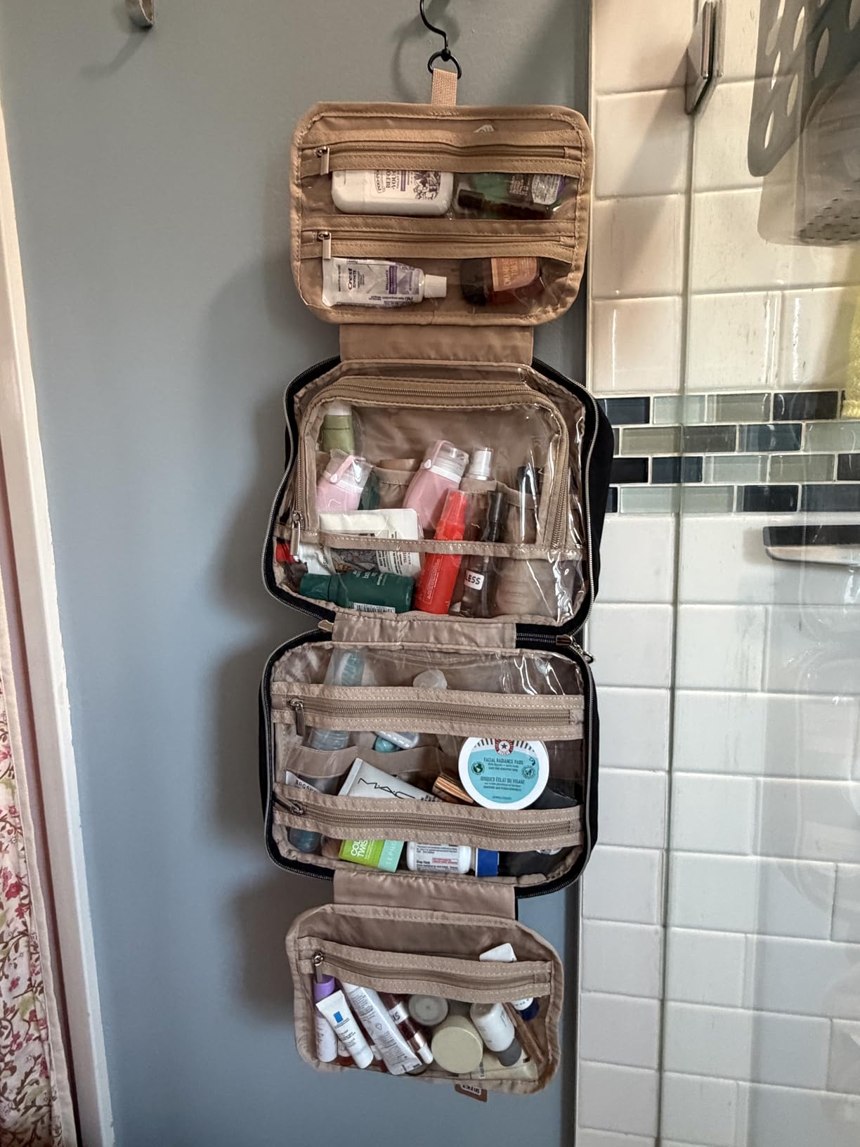 BAGSMART Toiletry Bag Hanging Travel Makeup Organizer with TSA Approved Transparent Cosmetic Bag Makeup Bag for Full Sized Toiletries, Medium-Black customer photo 1