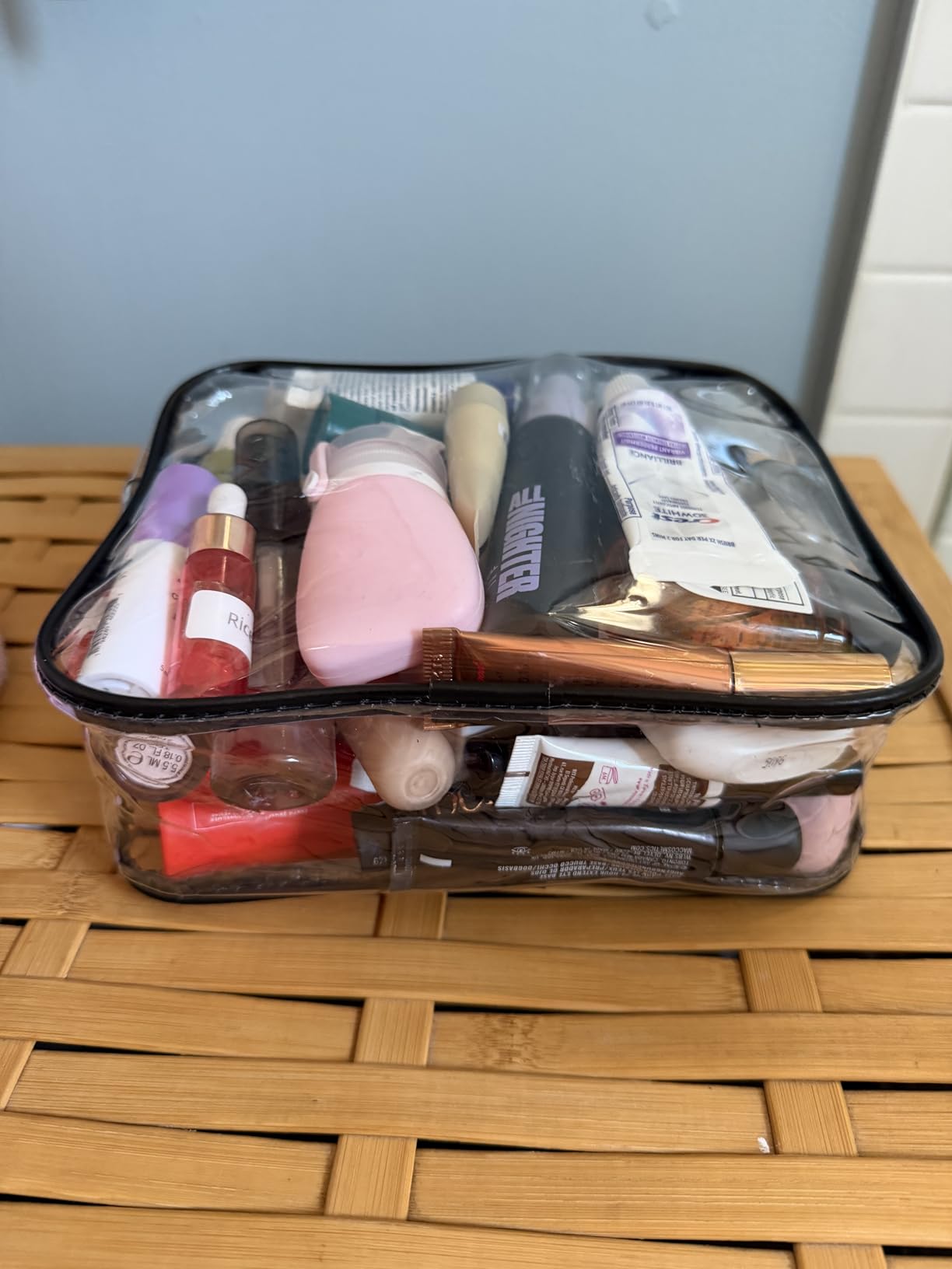BAGSMART Toiletry Bag Hanging Travel Makeup Organizer with TSA Approved Transparent Cosmetic Bag Makeup Bag for Full Sized Toiletries, Medium-Black customer photo 2