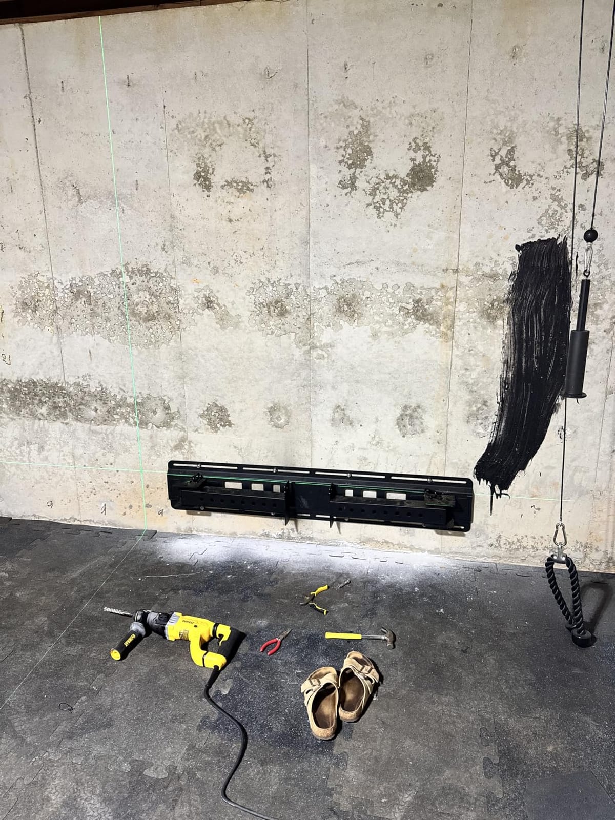 CIGMAN Laser Level Self Leveling 3x360° for Picture Hanging & Construction customer photo 1