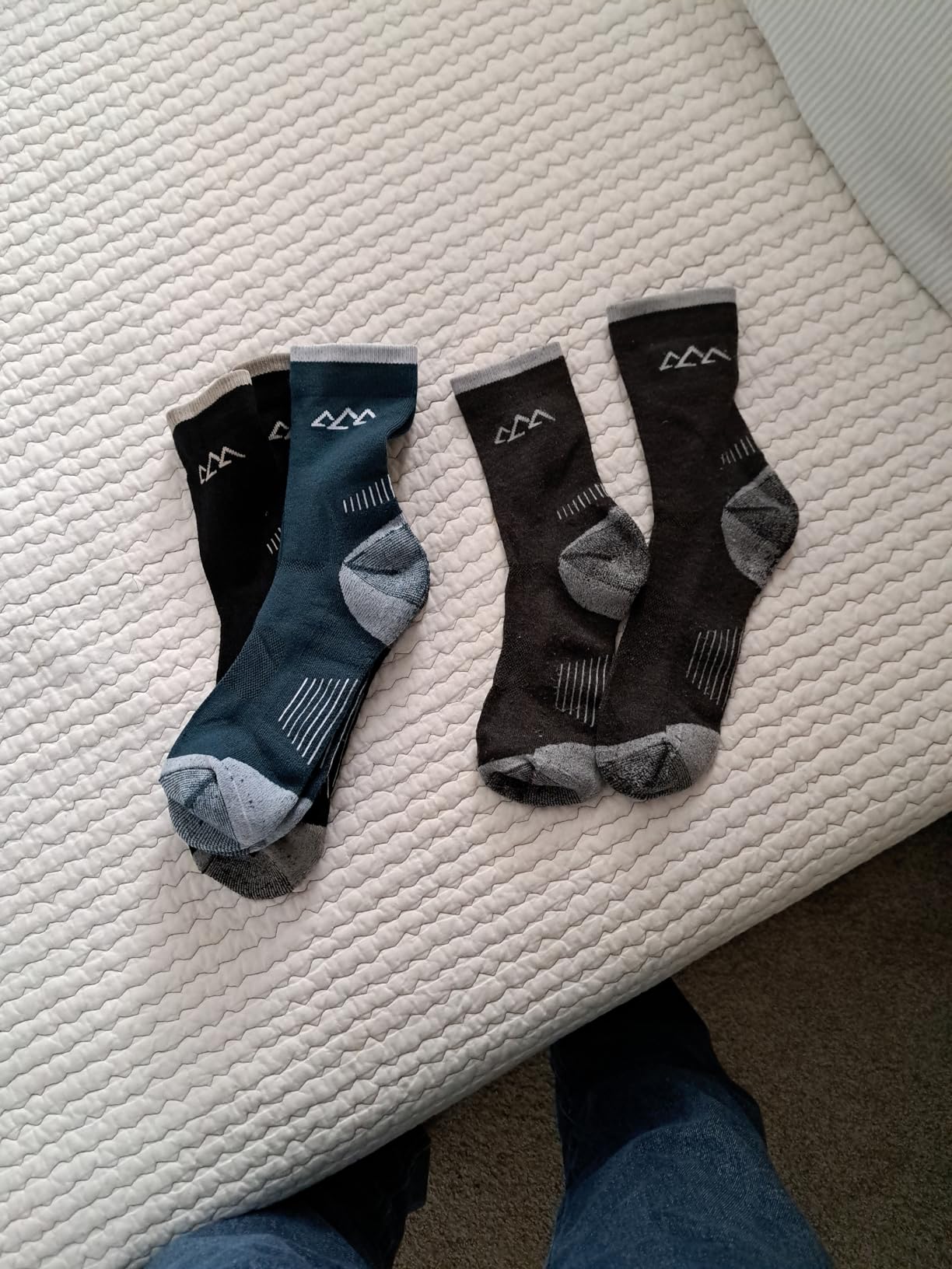 innotree Men's Merino Wool Hiking Socks 3 Pairs customer photo 1