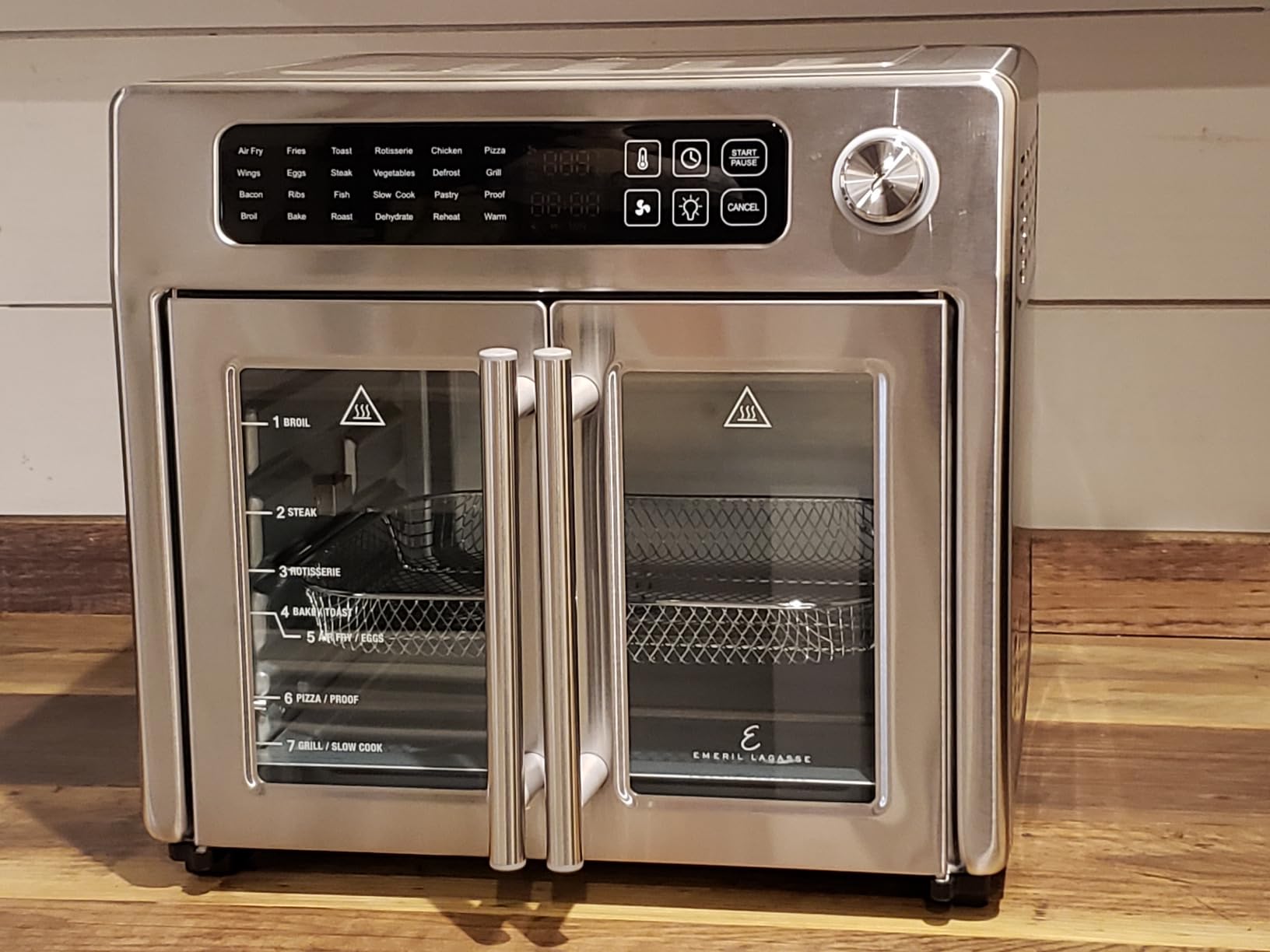 Emeril Lagasse 26QT French Door Multi-Function Air Fryer Toaster Oven customer photo 1