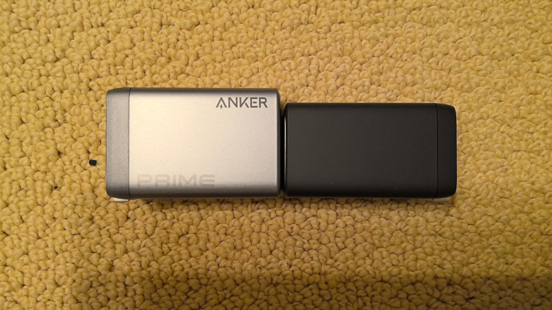 Anker Charger, 65W 3-Port Fast Compact Foldable USB C Charger Block for MacBook Pro/Air, iPad Pro, Galaxy S20, Dell XPS 13, Note 20/10+, iPhone 17 Series, Steam Deck, and More customer photo 2