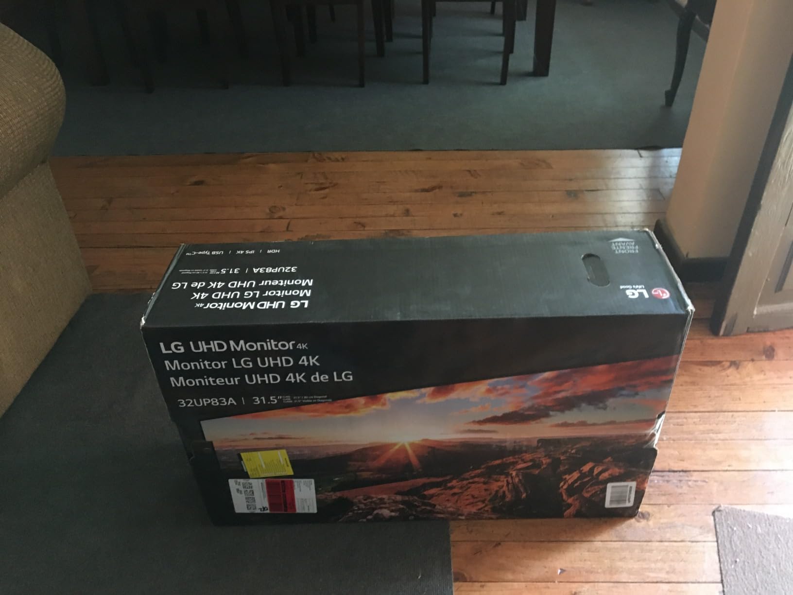 LG 32UP83A-W 32-inch 4K UHD (3840 x 2160) Computer Monitor 60Hz, IPS, Ultrafine, USB Type-C 60W PD, HDMI, DisplayPort, Built-in Speaker, Tilt/Height/Pivot Adjustable Stand, Reader Mode, White, HDR10 customer photo 2