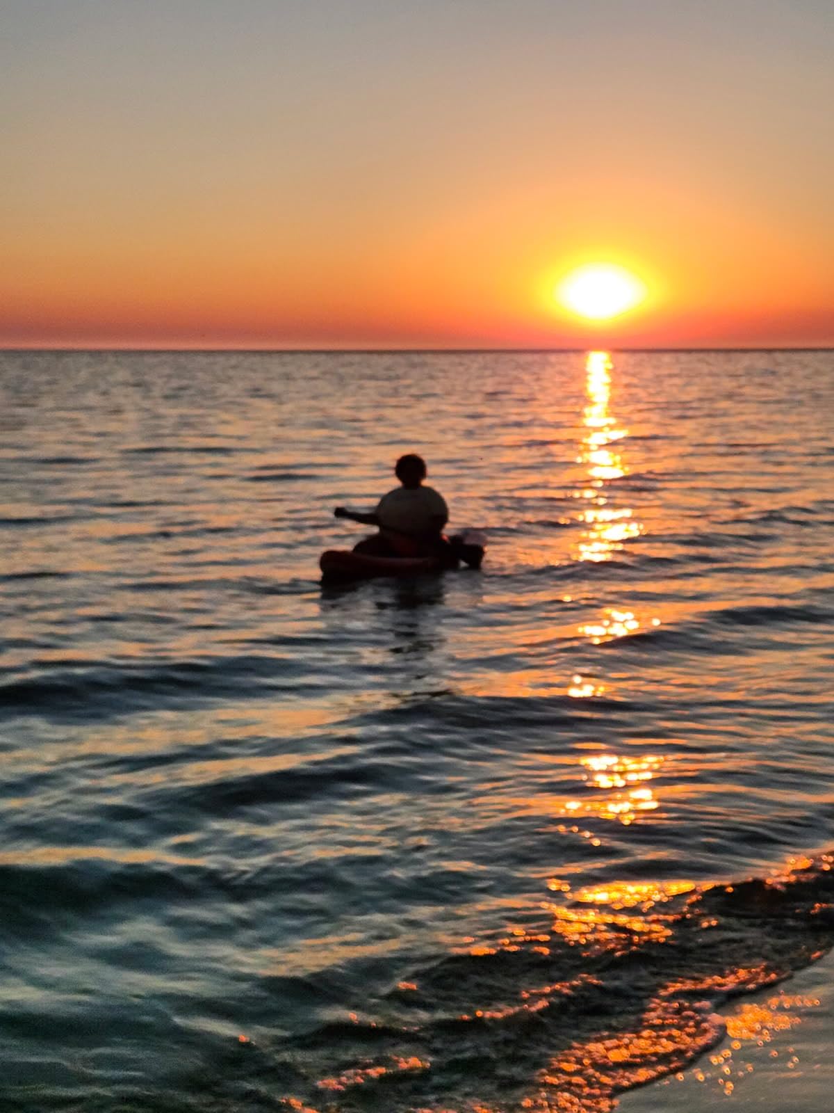 FEATH-R-LITE Inflatable Stand Up Paddle Board with Beginner SUP Accessories customer photo 1