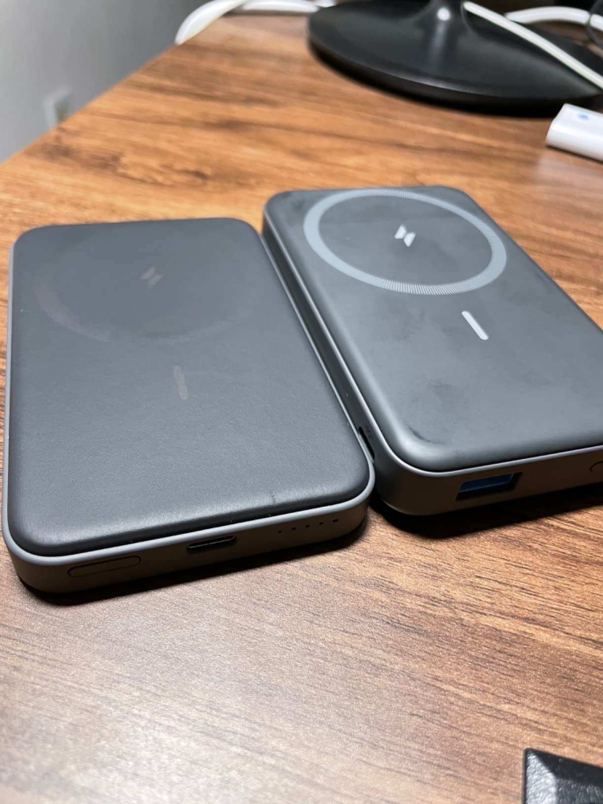 Anker 633 Magnetic Power Bank with Stand, 10,000mAh Portable Charger customer photo 1