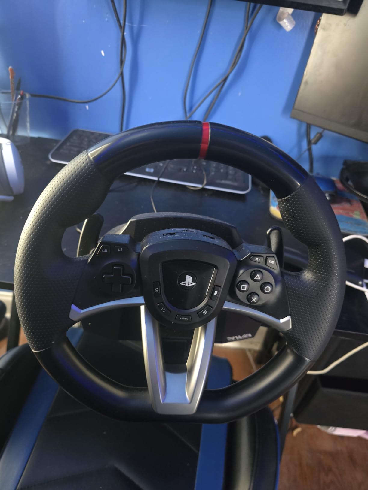 HORI Racing Wheel Apex for Playstation 5, PlayStation 4 and PC - Officially Licensed by Sony - Compatible with Gran Turismo 7 customer photo 2