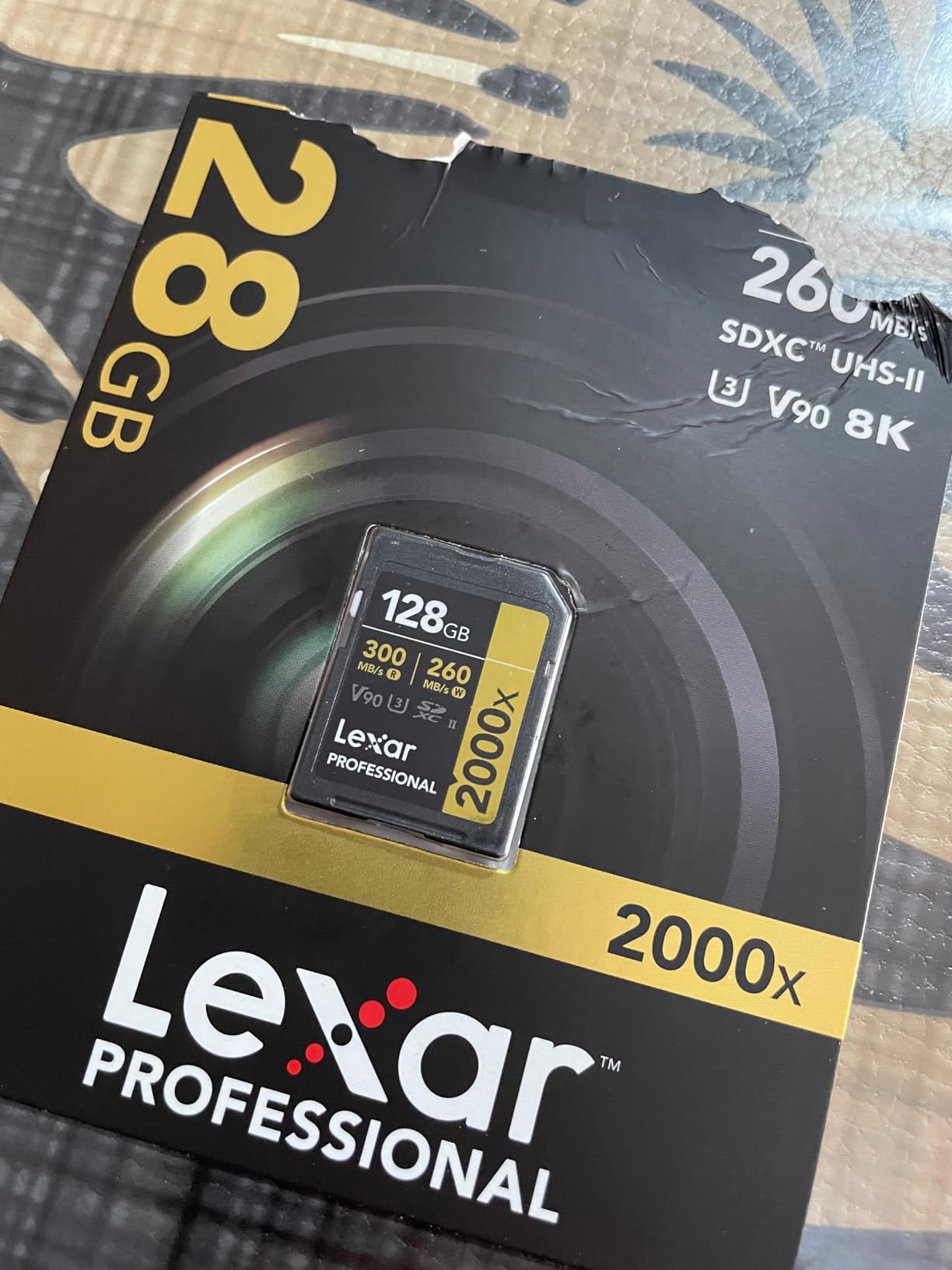 Lexar 256GB 2000x SD Memory Card, 300MB/s Read, 8K, V90, U3, UHS-II customer photo 1