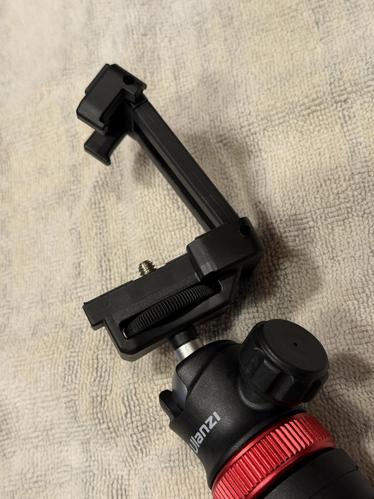 ULANZI MT-44 Auto Open Phone Tripod, 59