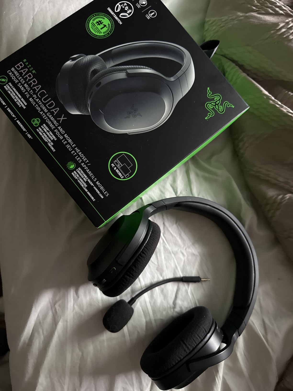Razer Barracuda X Wireless Gaming & Mobile Headset, 2.4Ghz + BT, White customer photo 2