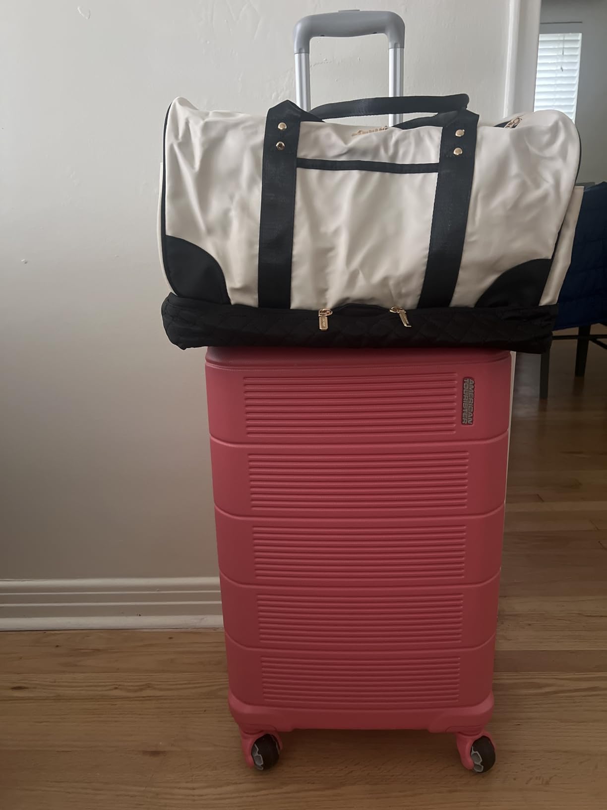 American Tourister Stratum 2.0 Expandable Hardside Luggage with Spinner Wheels, Jet Black, Carry-on customer photo 1