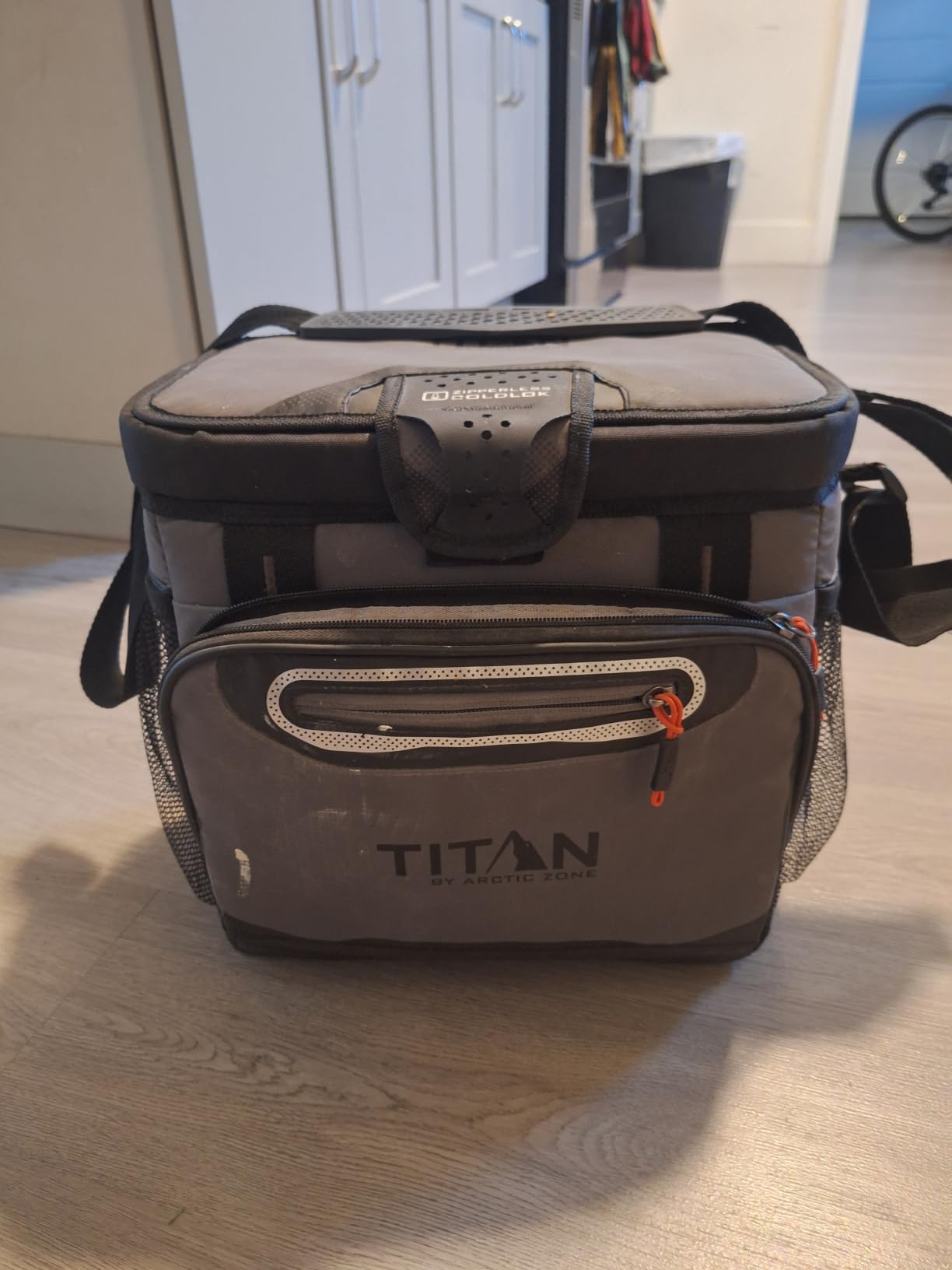 Titan Zipperless HardBody Cooler, Keeps Ice 2 Days customer photo 1