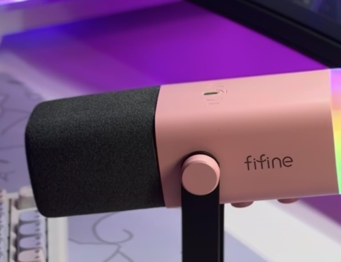 FIFINE AmpliGame AM8 USB/XLR Dynamic Microphone for Gaming Streaming customer photo 2