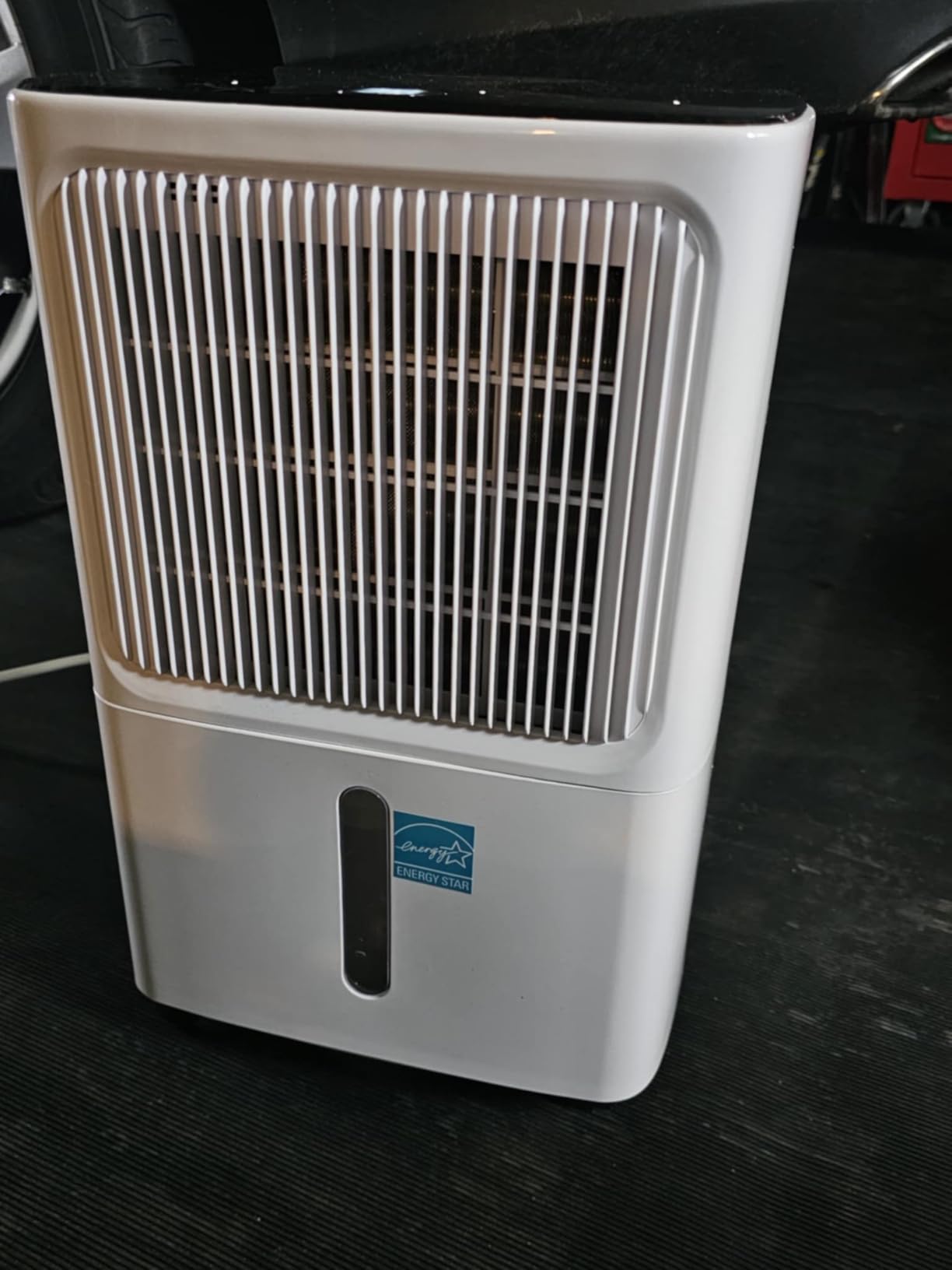 VEAGASO 34-36 Pint/D, 2500 Sq.Ft Dehumidifier for Basement with Drain Hose customer photo 2