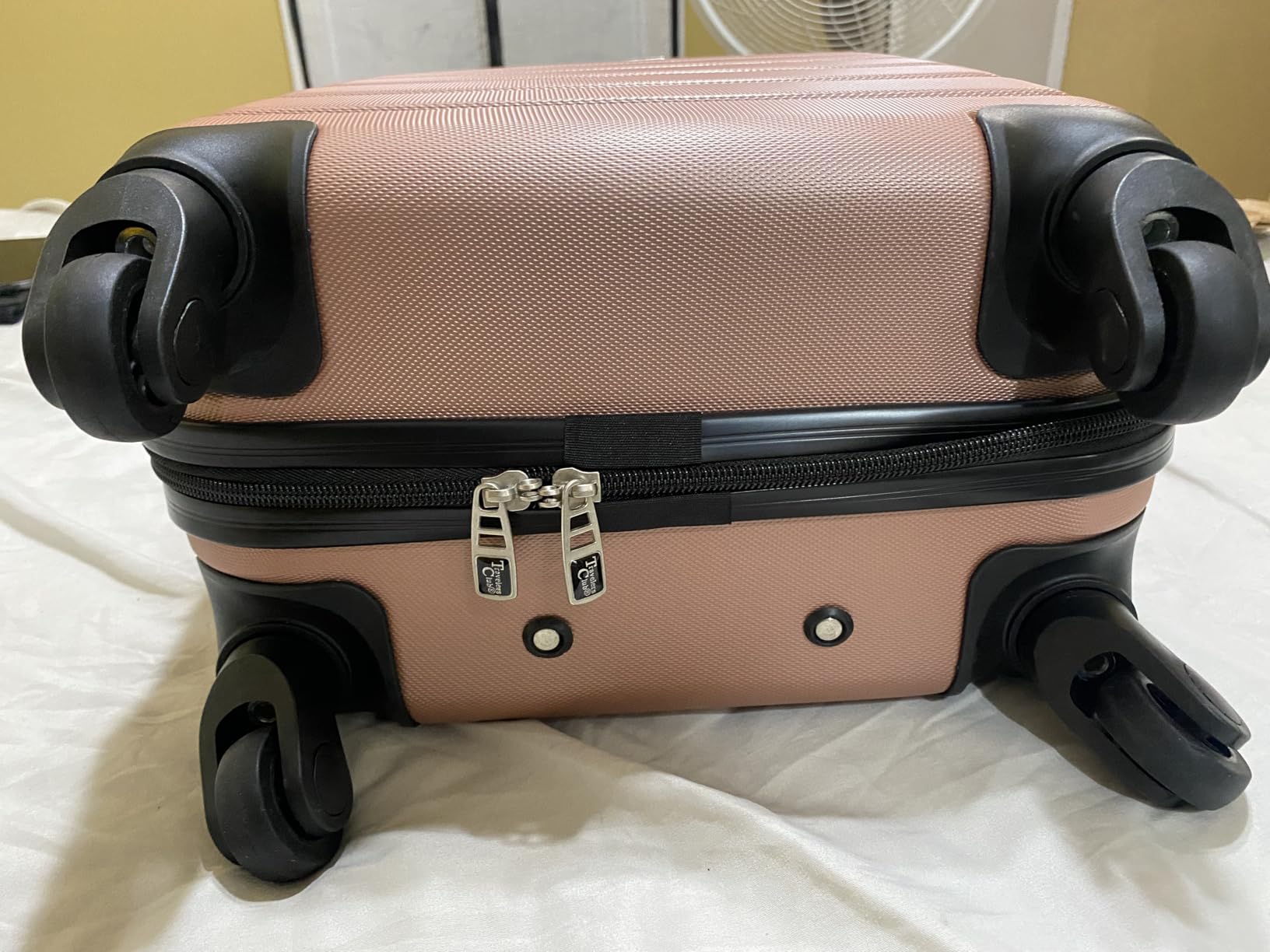 Travelers Club Harper Luggage, Rose Gold, 22-Inch Carry-On customer photo 1