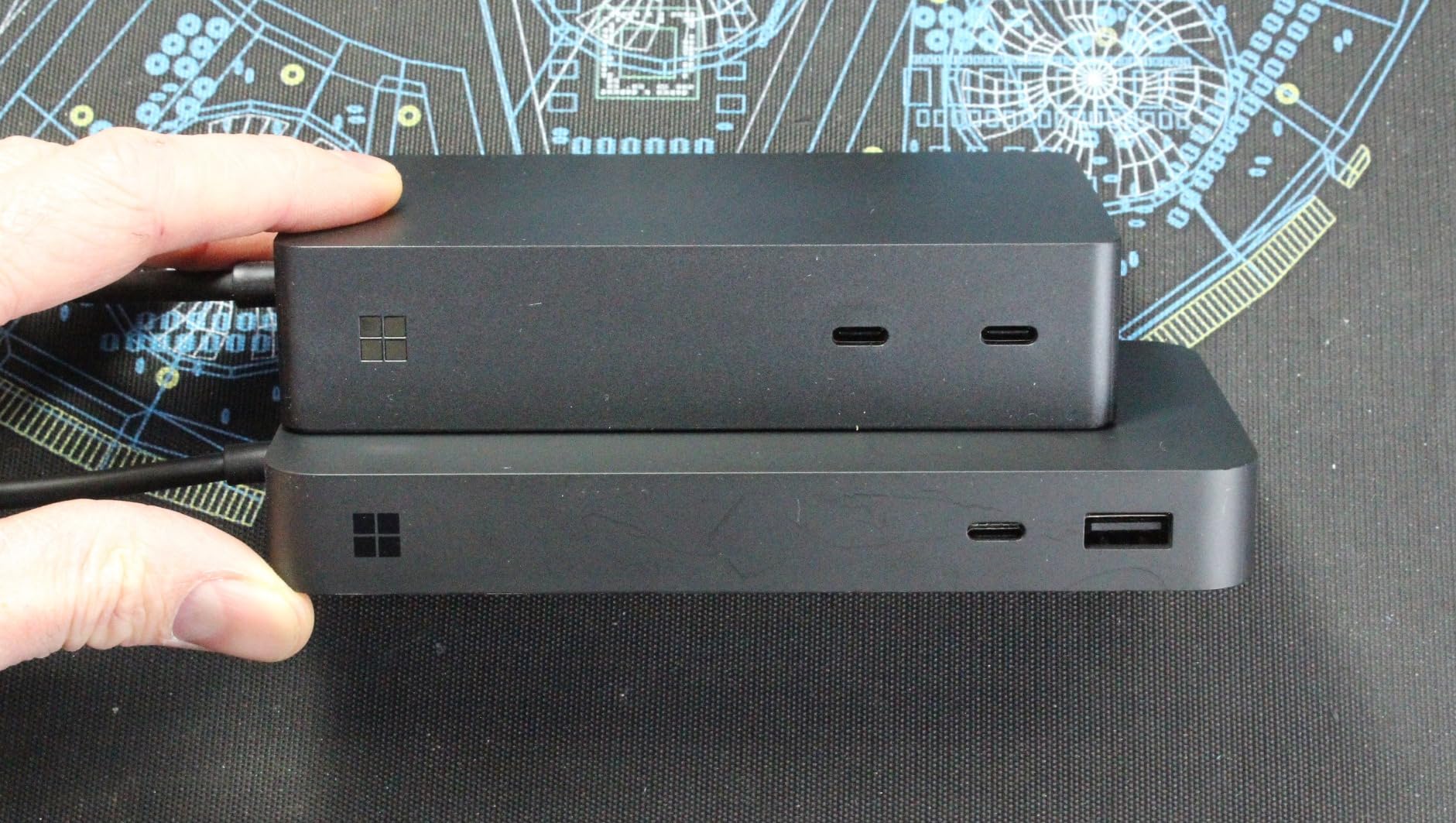 Microsoft Surface Thunderbolt 4 Docking Station - Black (T8H-00001) customer photo 1