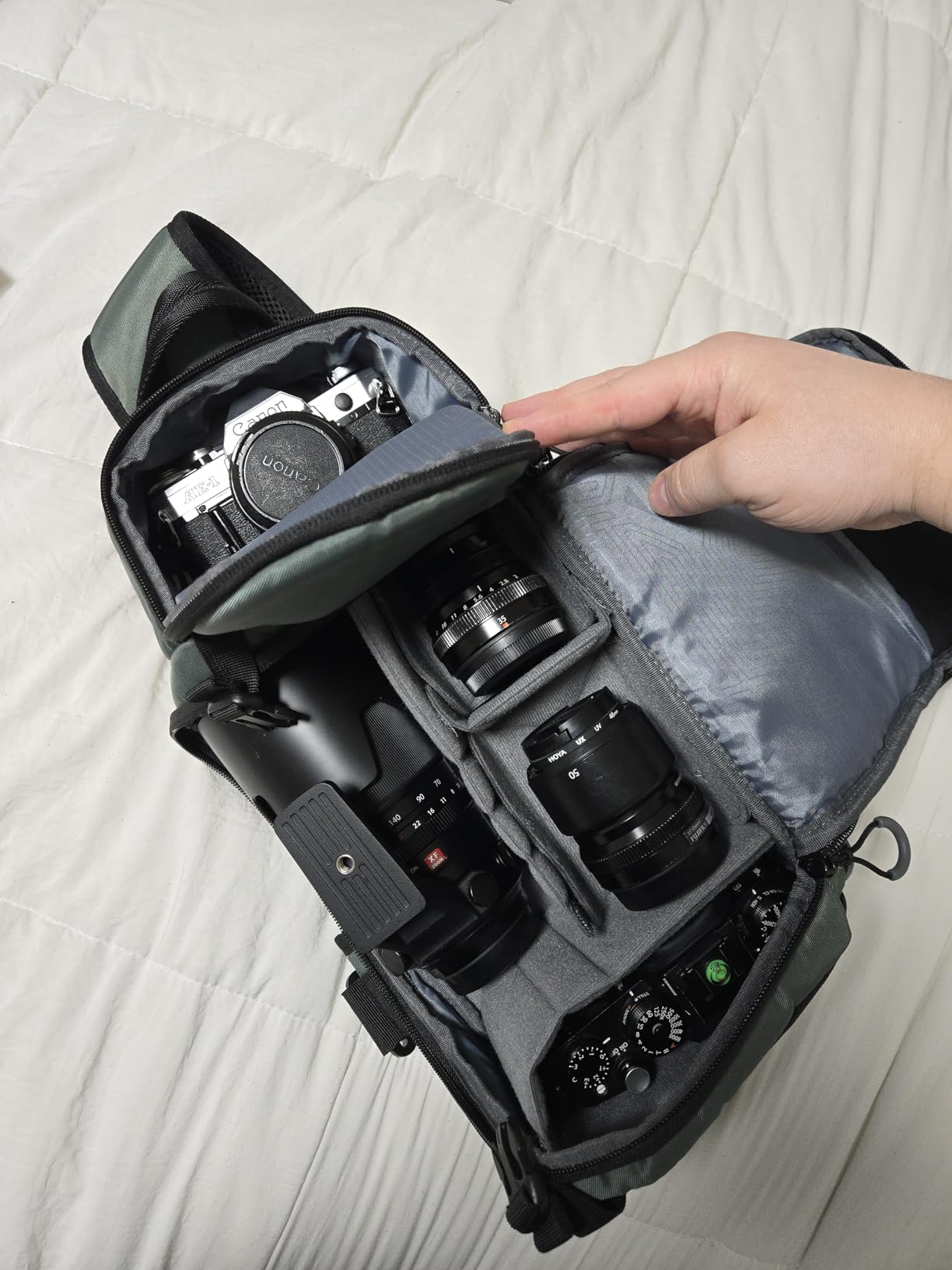 K&F CONCEPT Camera Sling Bag, Compact Crossbody Backpack, 10L customer photo 2