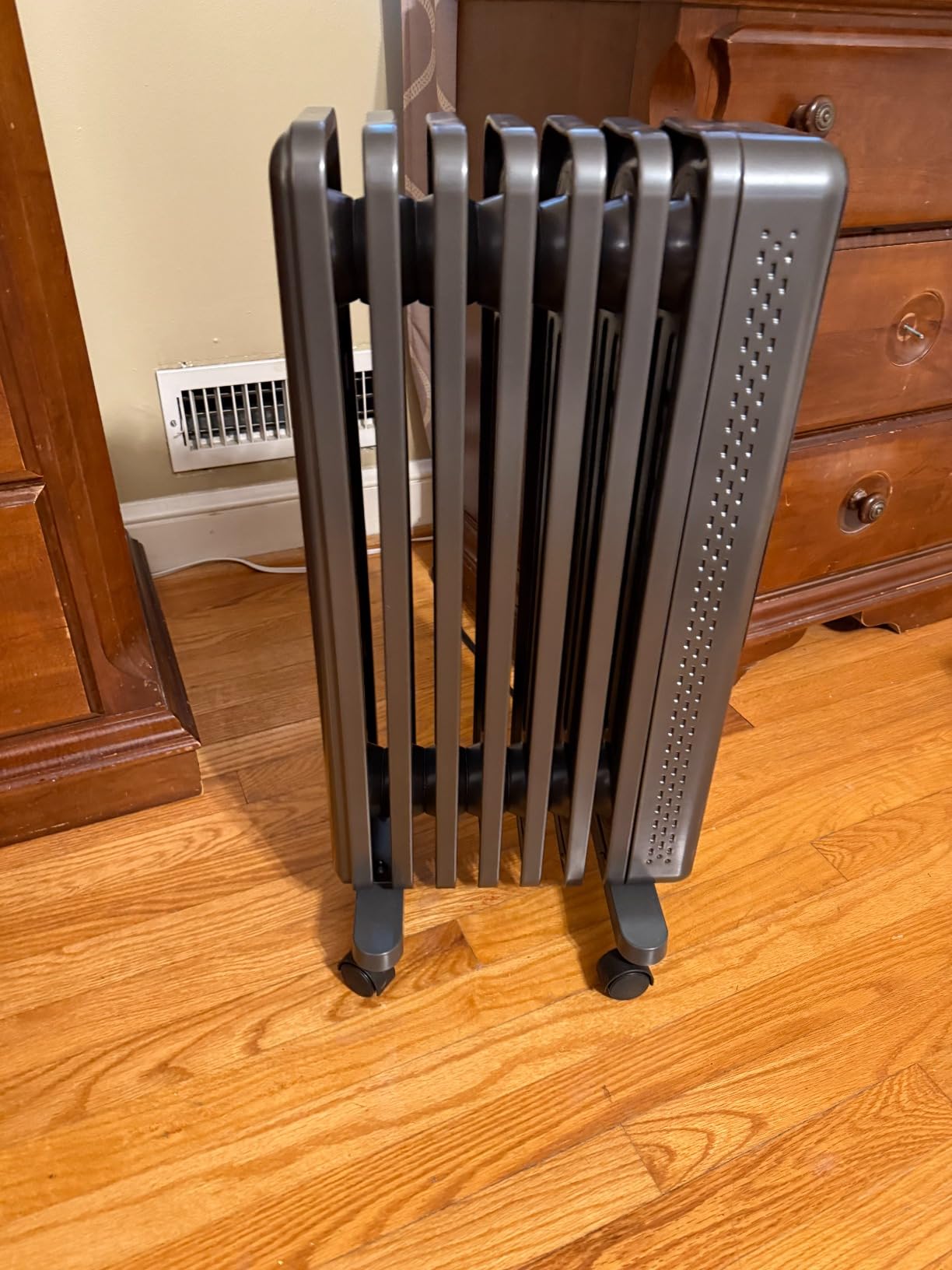 DREO Oil Filled Radiator Heater, Electric Heaters for indoor use Large Room customer photo 2