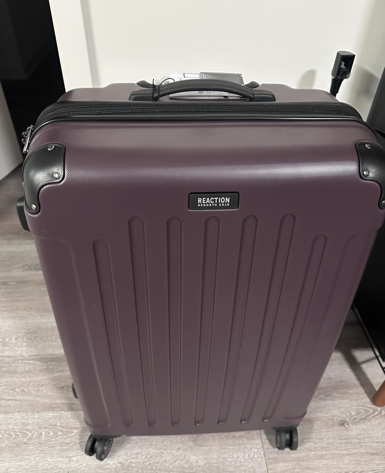 Kenneth Cole REACTION Renegade Luggage Expandable 8-Wheel Spinner Lightweight Hardside Suitcase, Seafoam, 28-Inch Checked customer photo 2