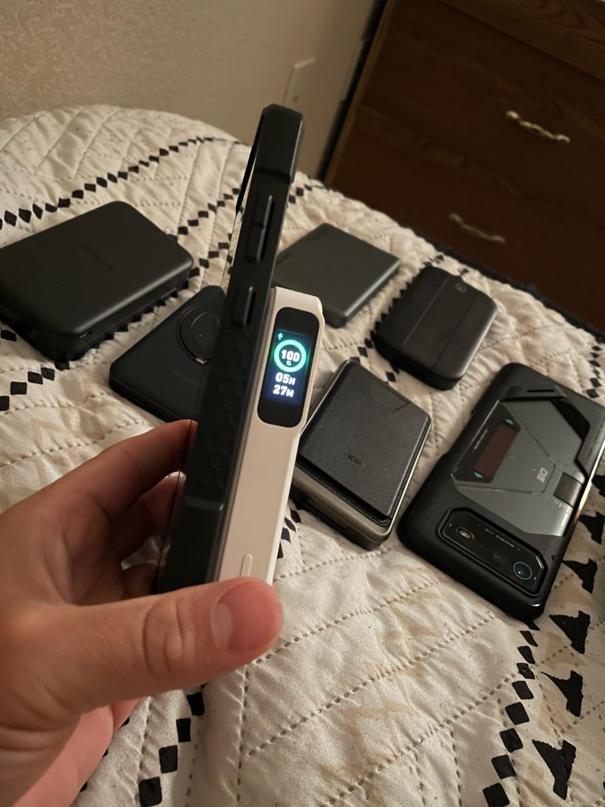 Anker MagGo Power Bank, 10,000mAh Qi2-Certified 15W Max Portable Charger customer photo 1