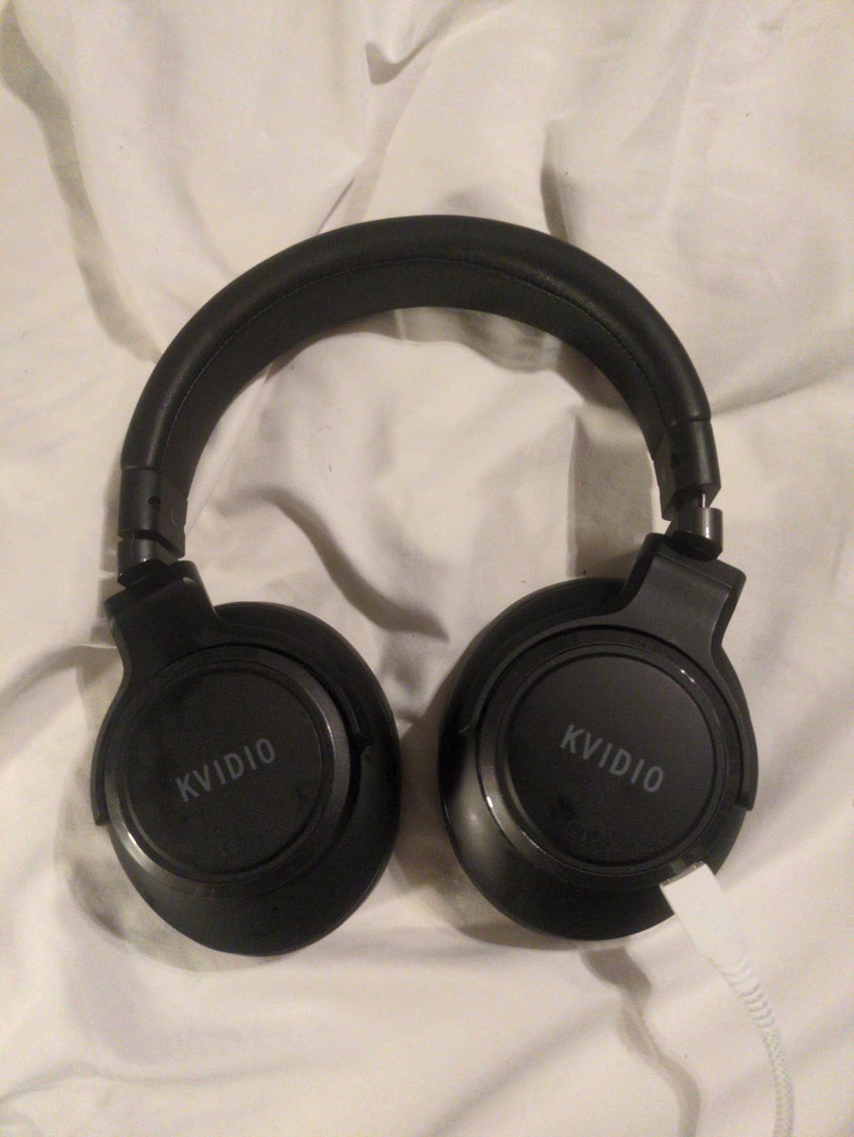 KVIDIO Hybrid Active Noise Cancelling Headphones Over Ear customer photo 1
