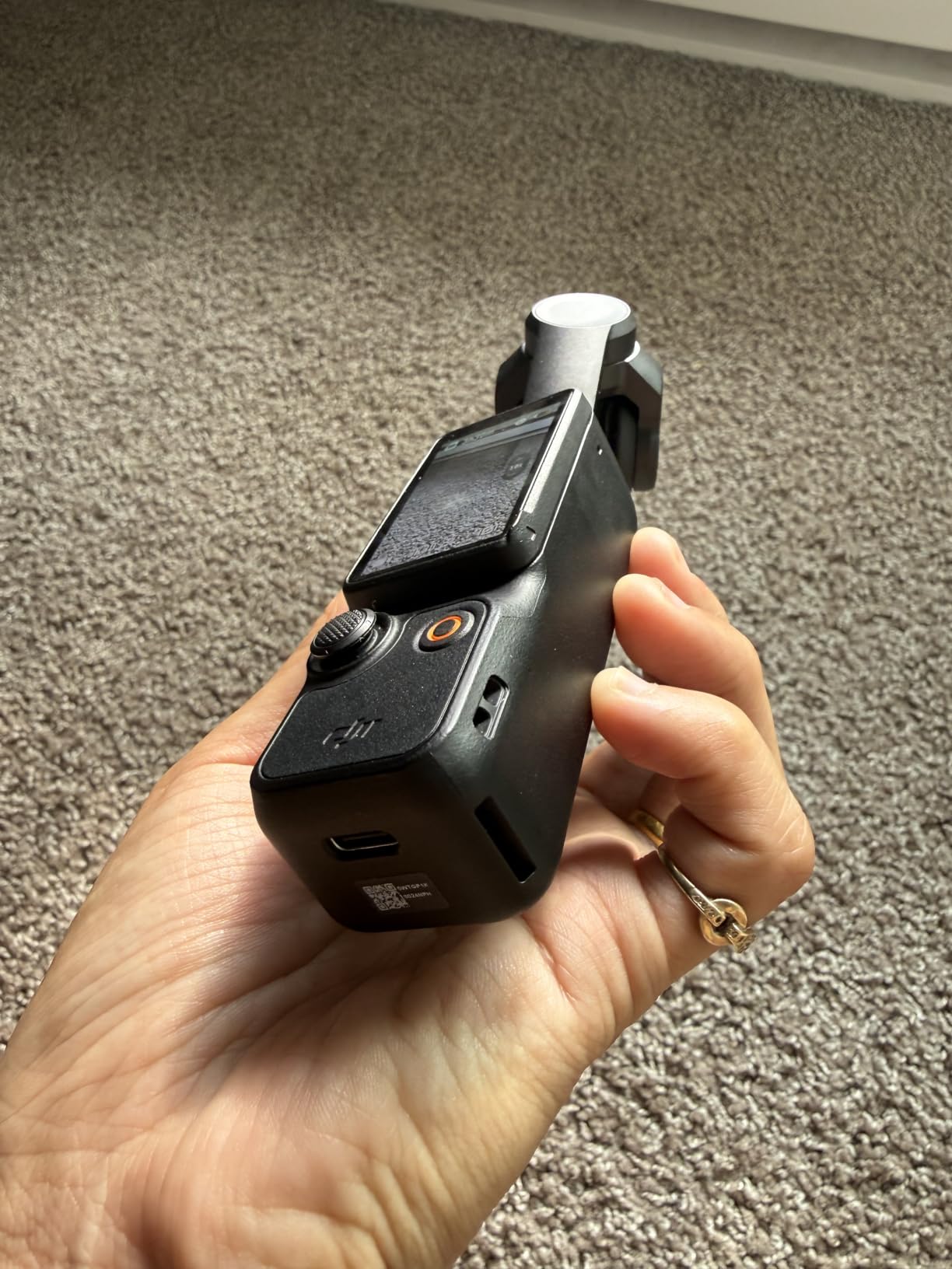 DJI Osmo Pocket 3 Creator Combo, Vlogging Camera with 1'' CMOS & 4K/120fps customer photo 1