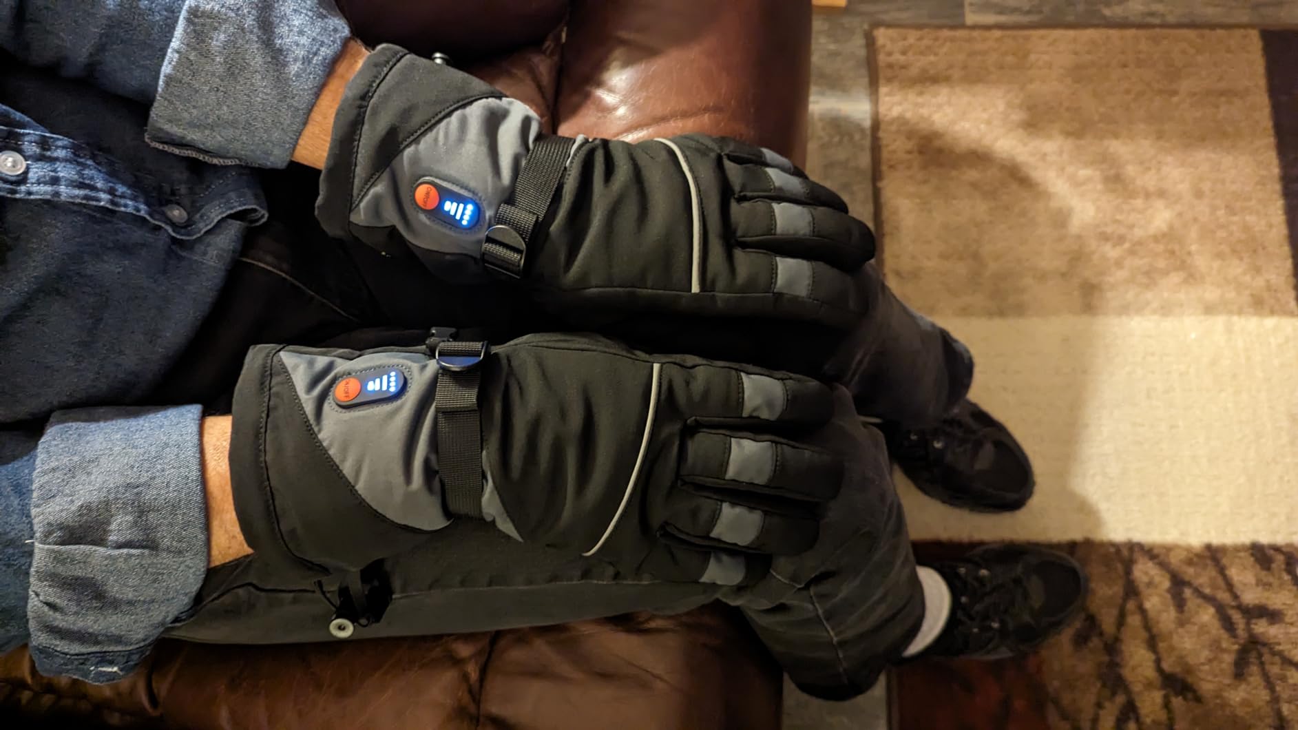 Rechargeable Heated Gloves for Men Women Hand Warmers Winter Ski Gloves customer photo 1