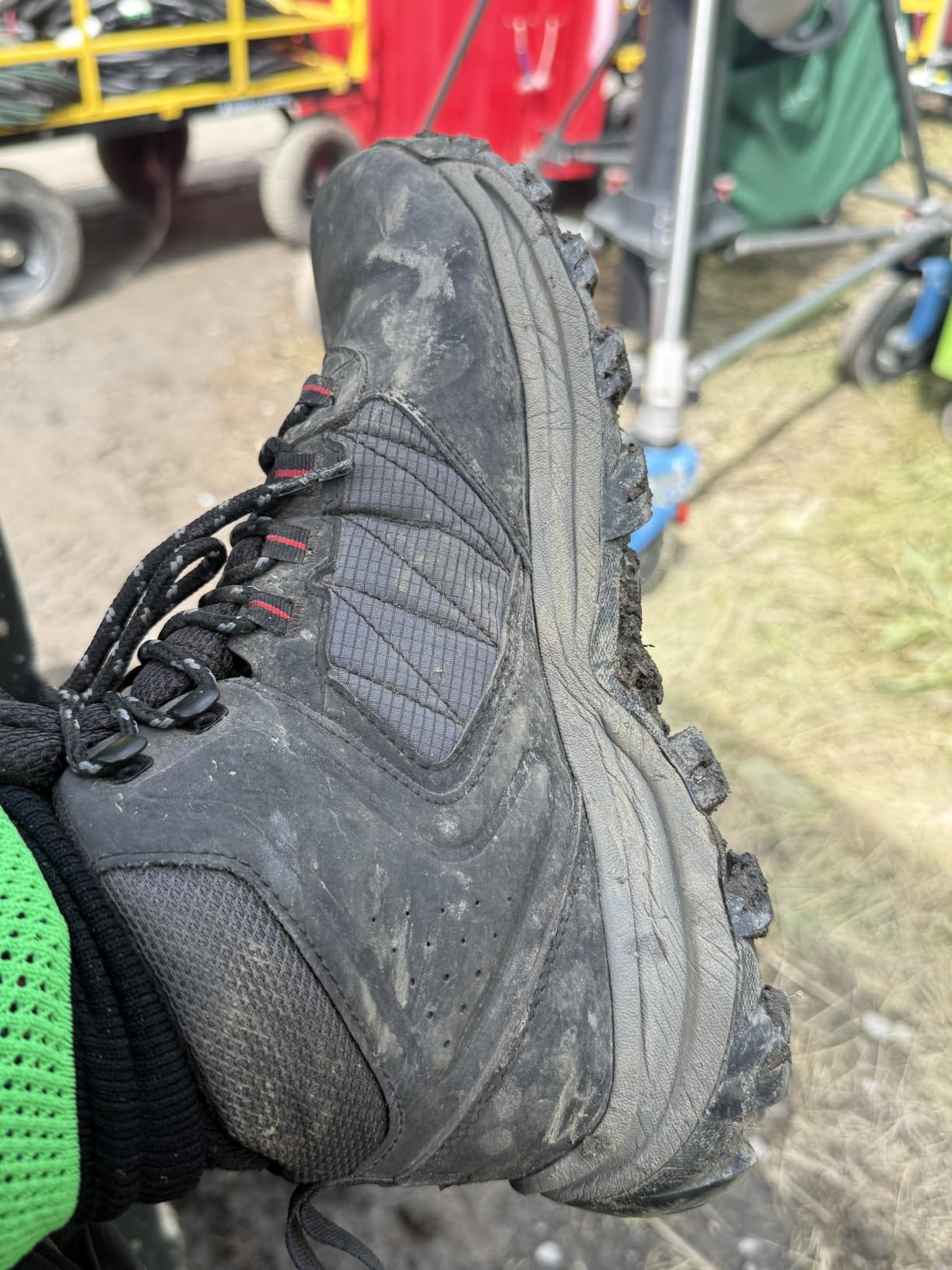 Columbia Men's Transverse Waterproof Hiking Boot customer photo 2