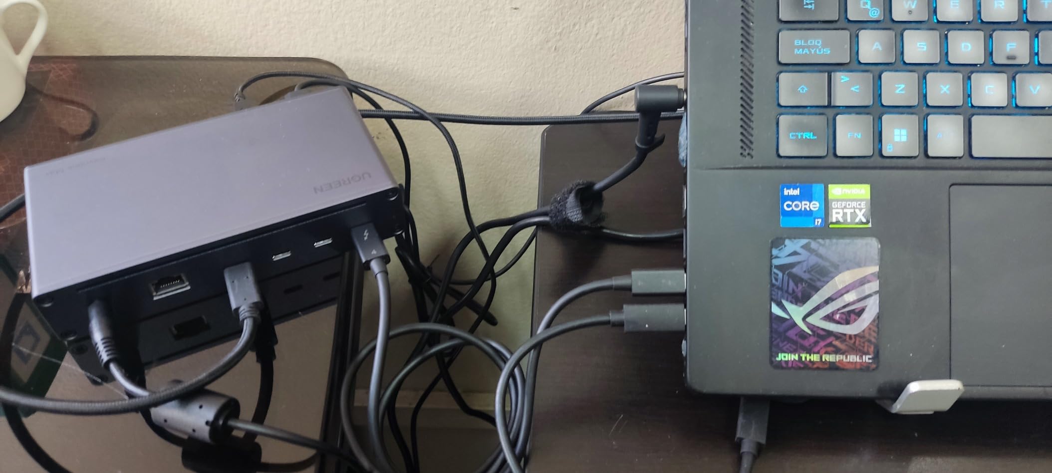 UGREEN 8-in-1 Thunderbolt 4 Docking Station, Dual 4K@60Hz, 3xTBT4, 40Gbps customer photo 1
