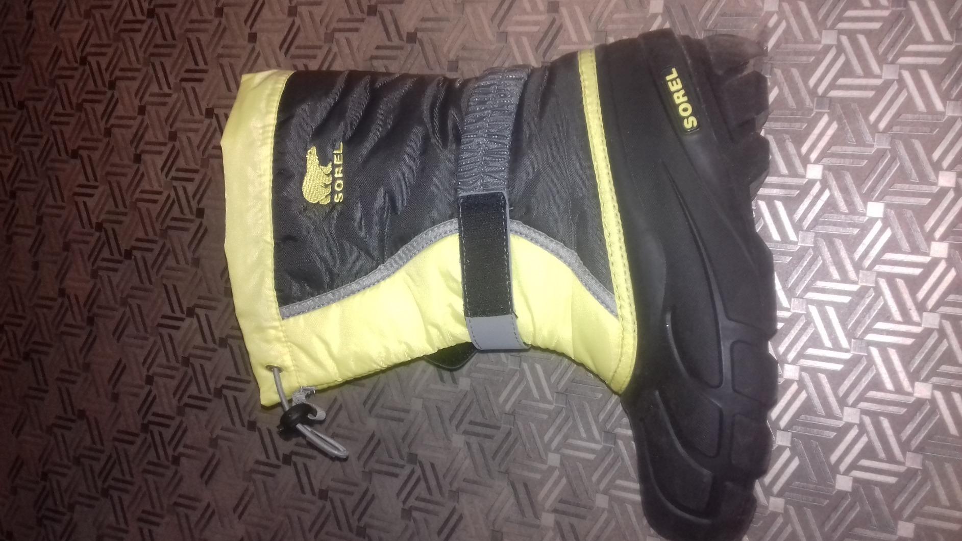 SOREL - Youth Flurry Winter Snow Boots for Kids customer photo 2