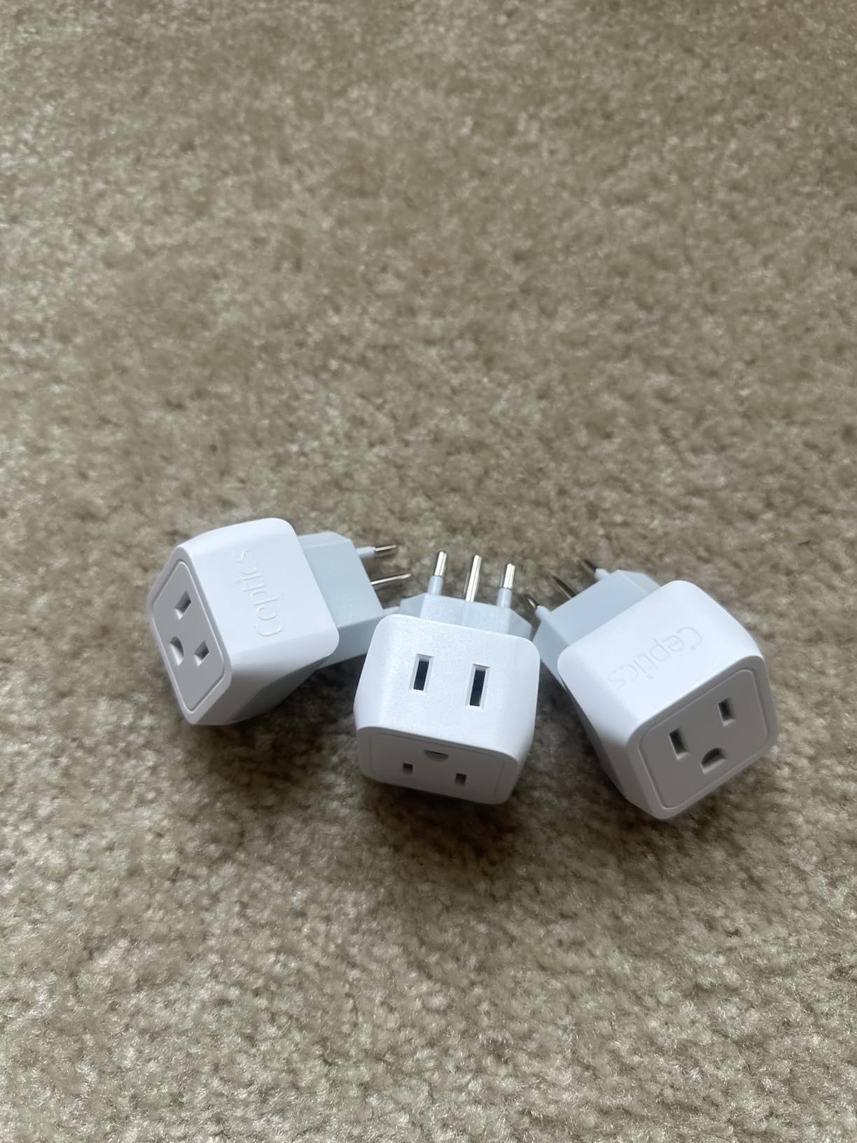 Ceptics 70W GAN Universal Travel Adapter, 2 USB-A, 3 USB-C, Universal Input customer photo 2