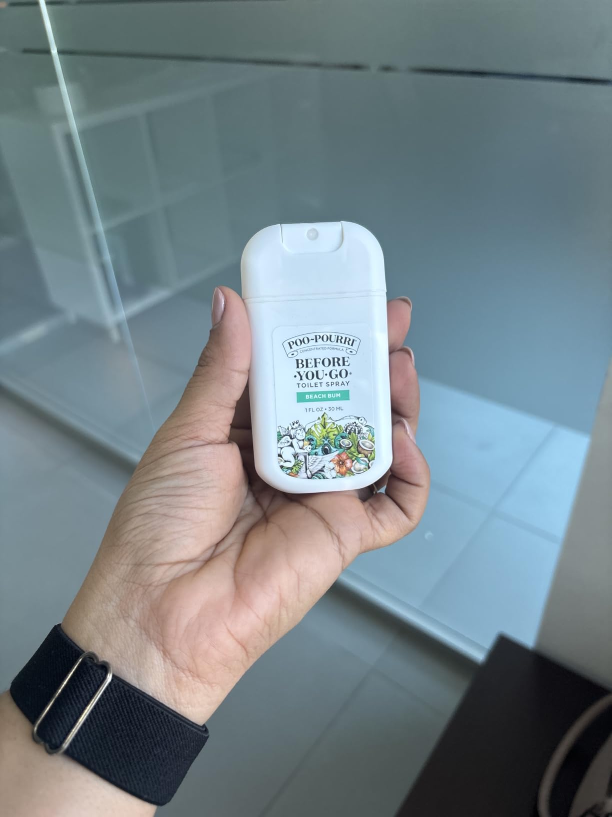 Poo-Pourri Before-You-Go Pocket Toilet Spray, Travel Essentials, Beach Bum, 1 Fl Oz, Up to 50 Uses, On-The-Go Bathroom Odor Deodorizer with Essential Oils, TSA Approved Size, Coconut Orchid Scent customer photo 2