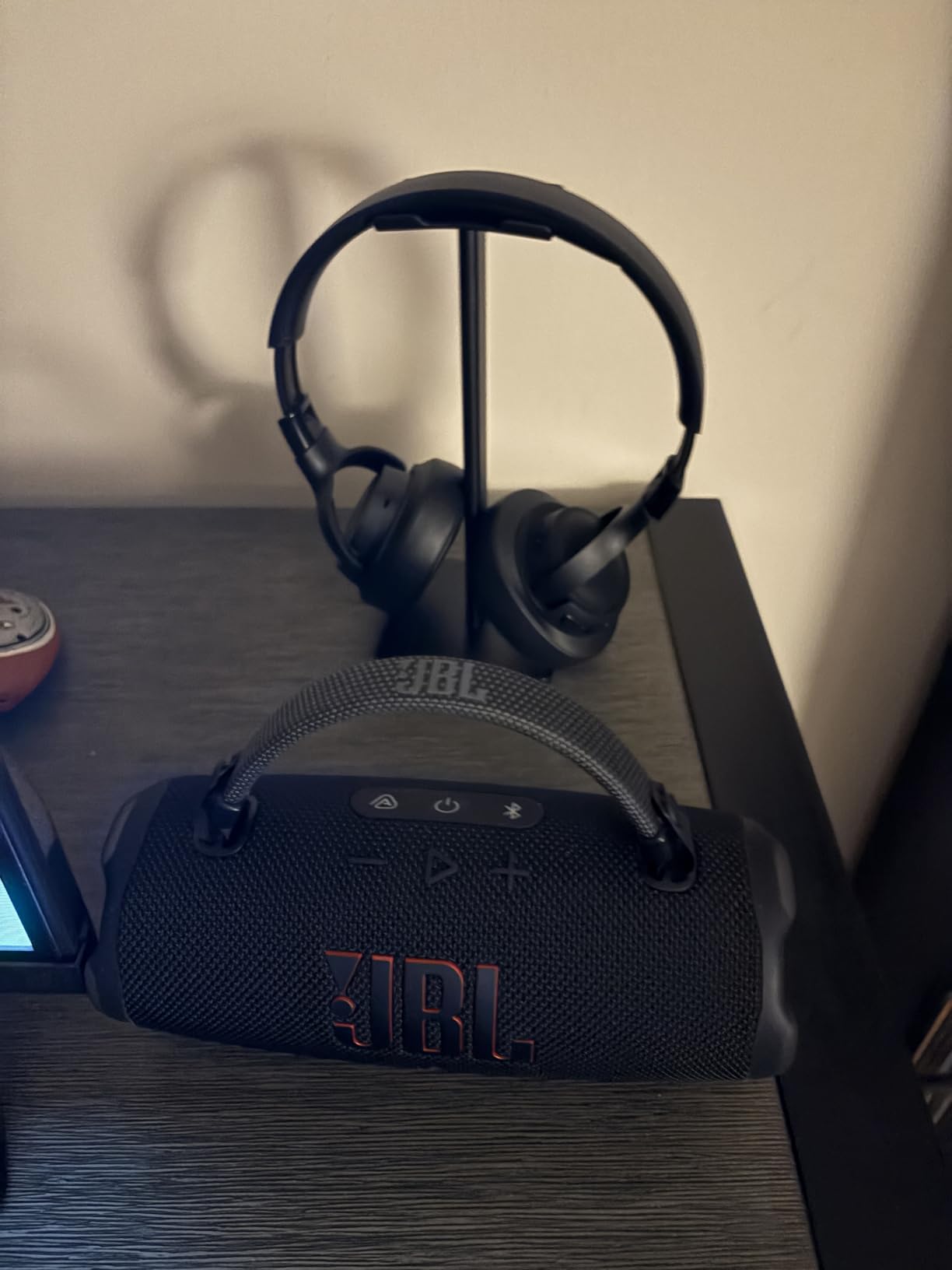 JBL Tune 770NC - Wireless Over-Ear Headphones - Blue customer photo 1
