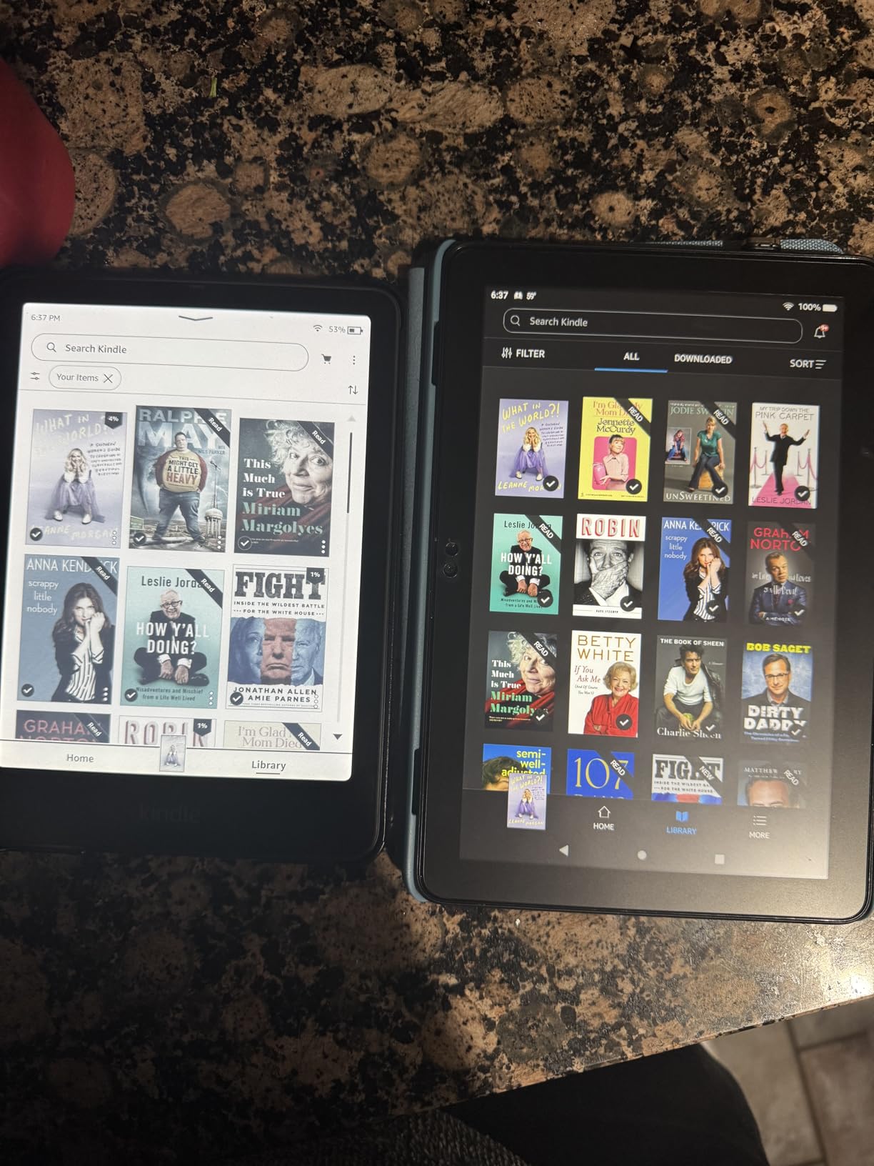 Like-New Amazon Kindle Colorsoft Signature Edition 32GB (newest model) – With color display, auto-adjusting front light, wireless charging, and long battery life - Metallic Black customer photo 2