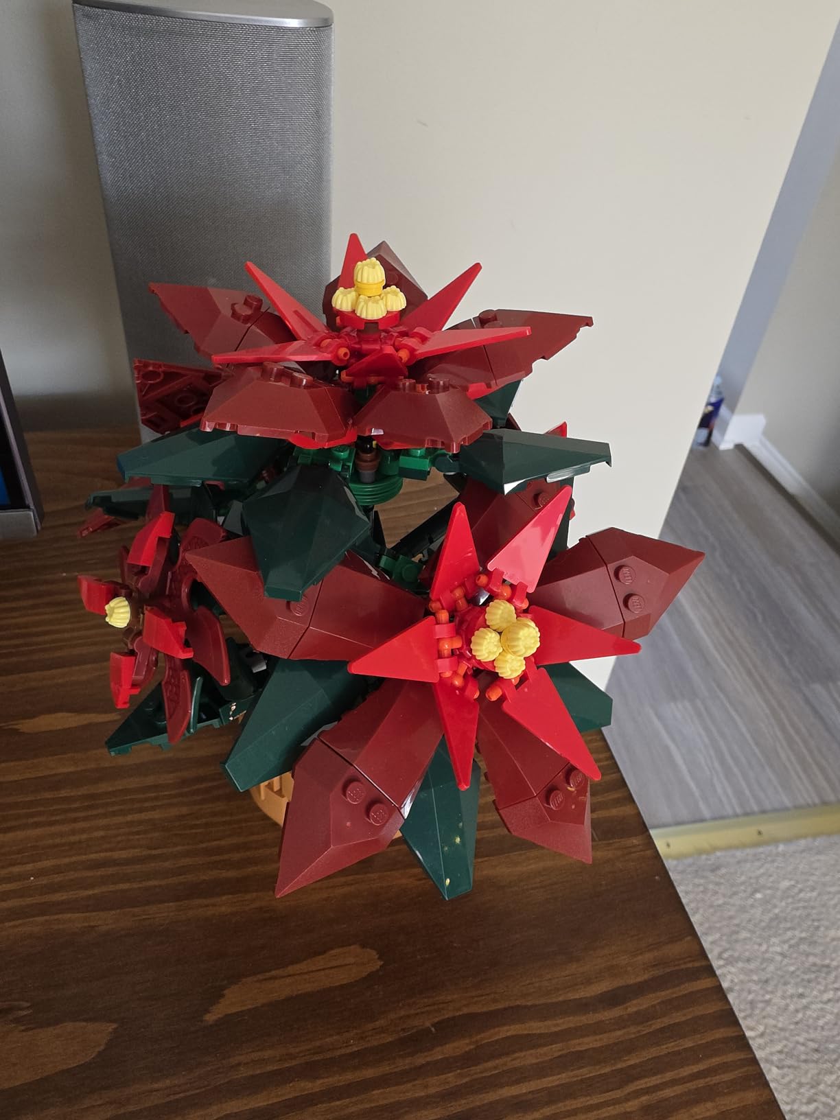 LEGO Icons Poinsettia Building Sets for Adults - Artificial Flowers for Decoration - Festive Holiday Flowers for Table Centerpiece - 10370 customer photo 1