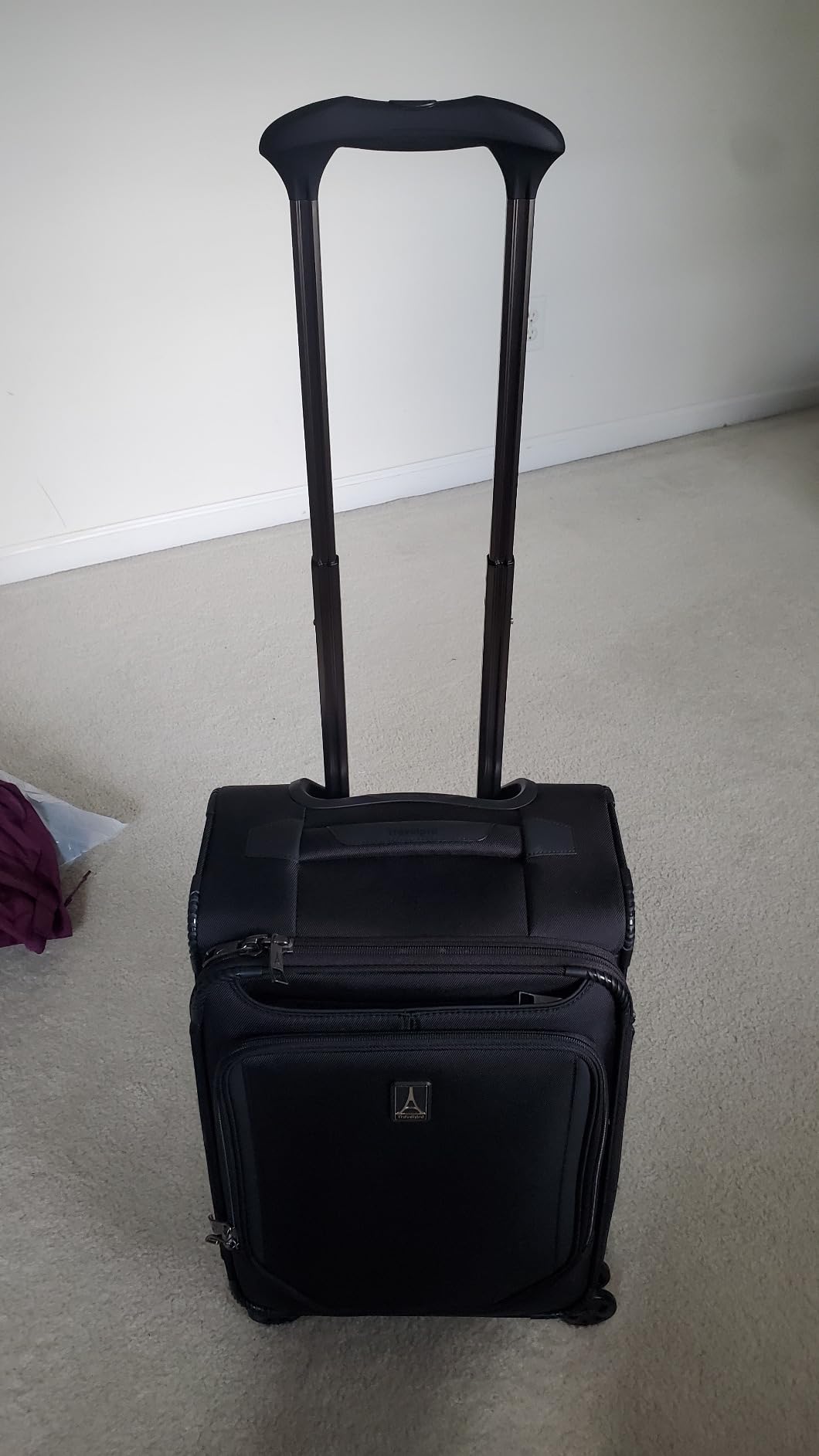 Travelpro Crew Classic Softside Carry-On Luggage, Blue, 21-Inch | Lightweight & Expandable With 8 Spinner Wheels, Compression Organizer & Multiple Interior Pockets, for Men & Women customer photo 2