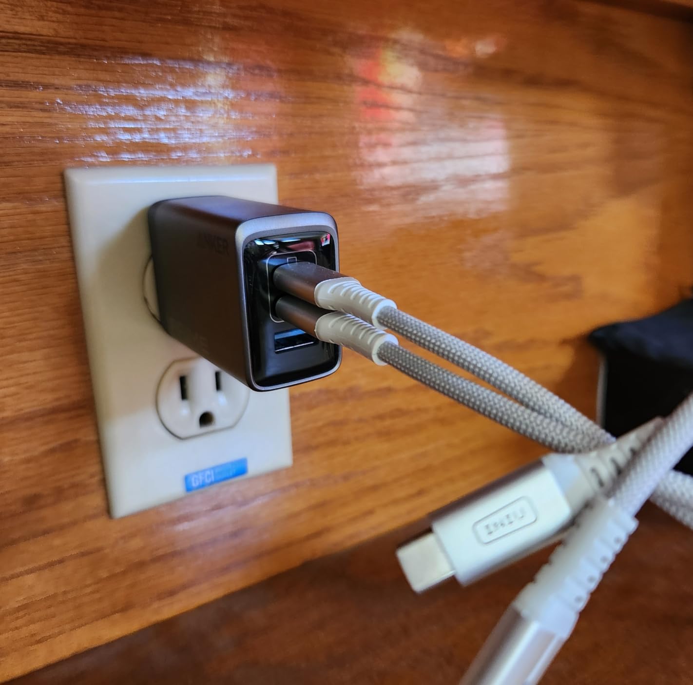 Anker Prime Charger, 100W Max 3-Port Compact Foldable USB C Charger customer photo 1