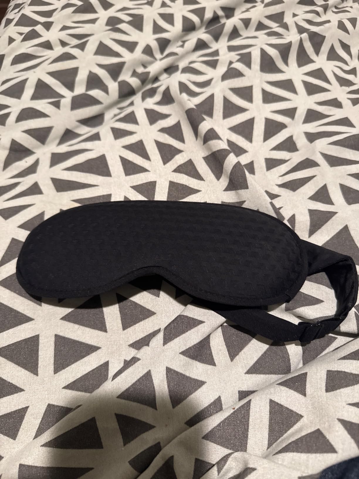 Weighted Sleep Mask, 3D Blackout Eye Mask, Deep Cups, Black customer photo 2