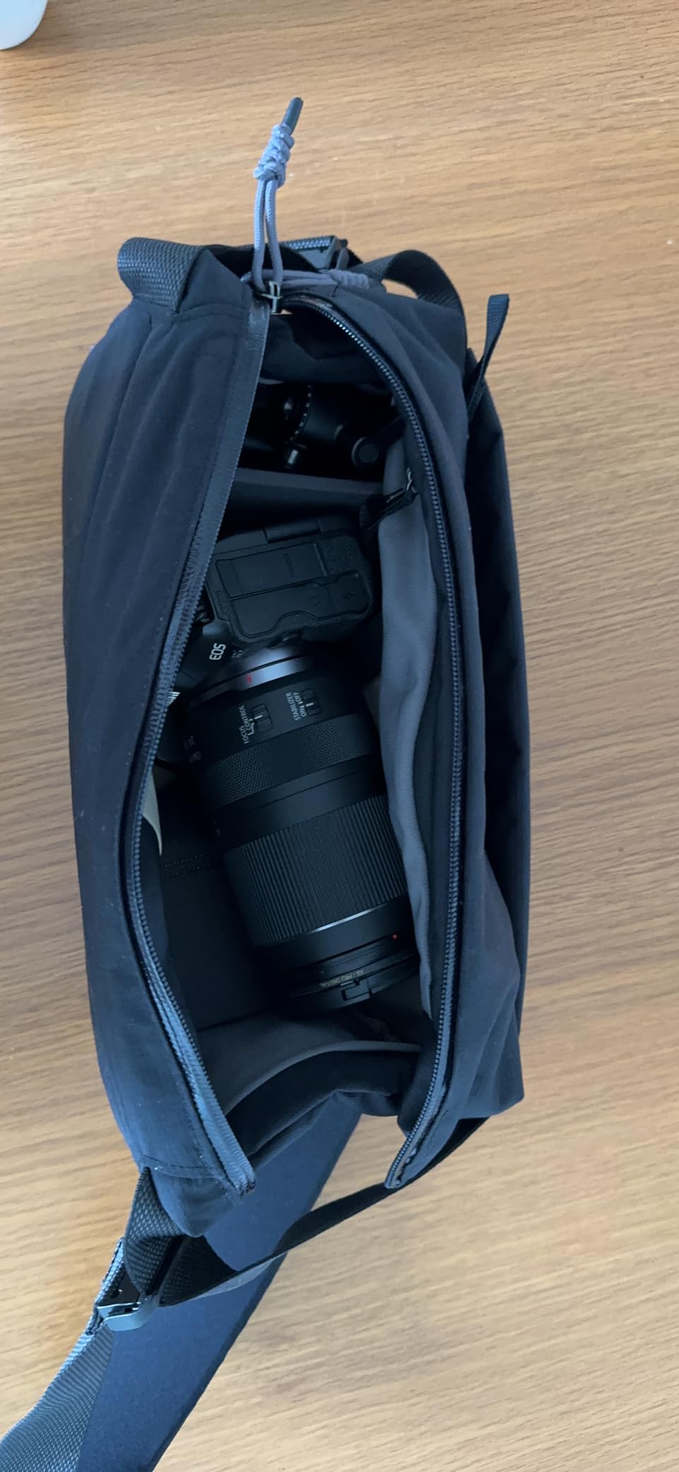 Bellroy Venture Camera Sling, Photography Shoulder Bag - Black customer photo 1