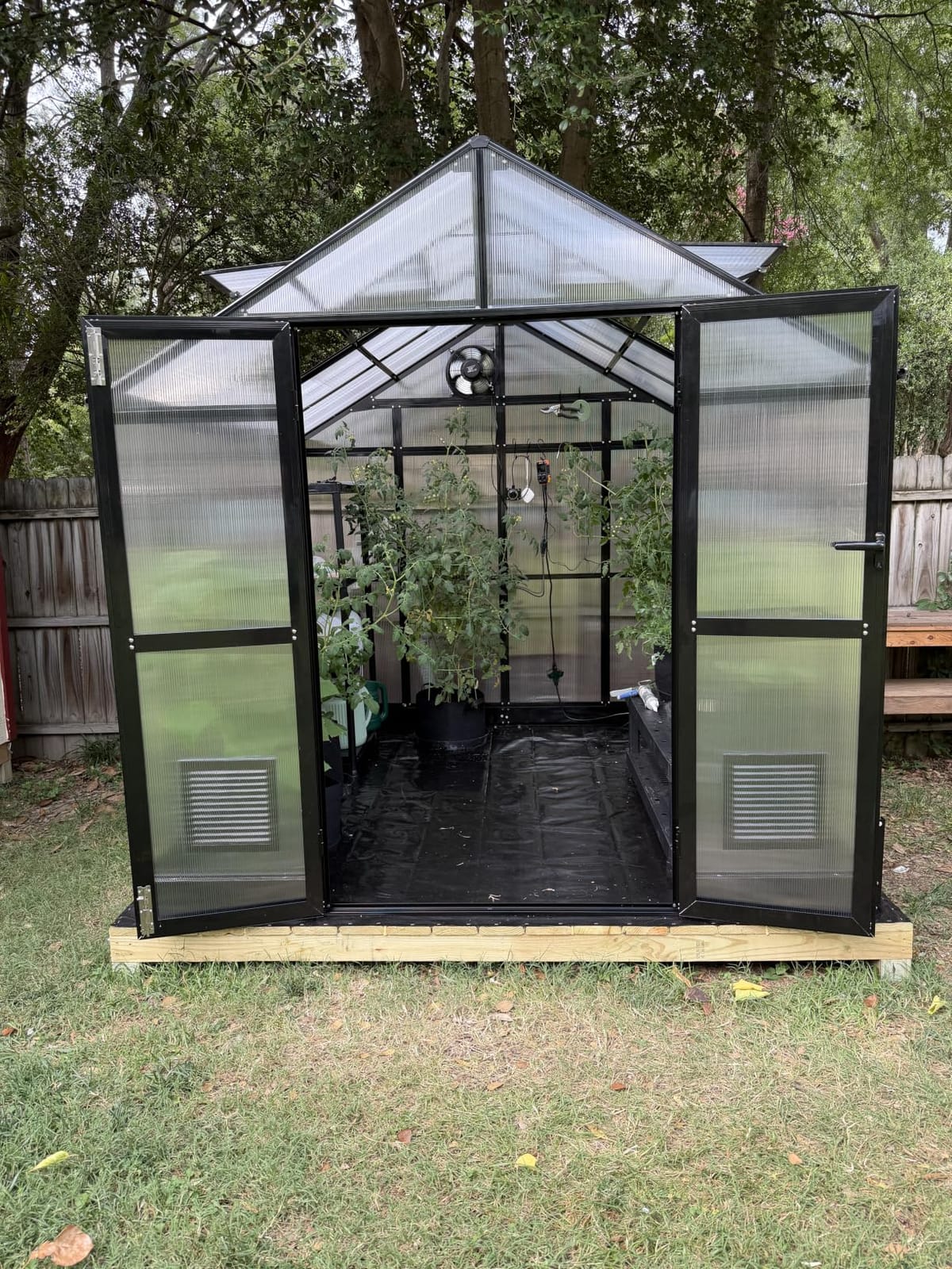 HOWE 8x8x7.5 FT Polycarbonate Greenhouse with Lockable Swing Door customer photo 1
