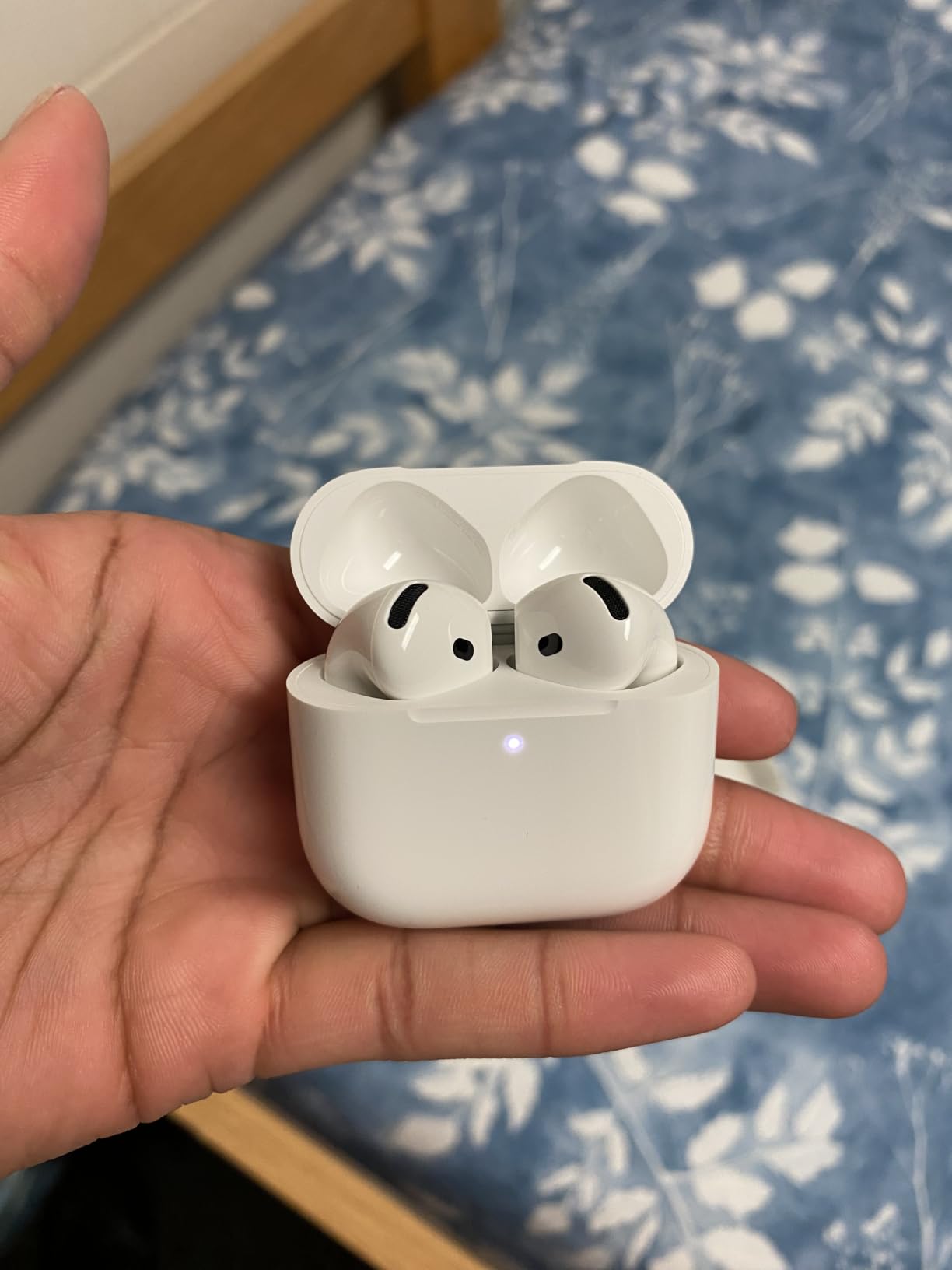 Apple AirPods 4 Wireless Earbuds with Active Noise Cancellation customer photo 2