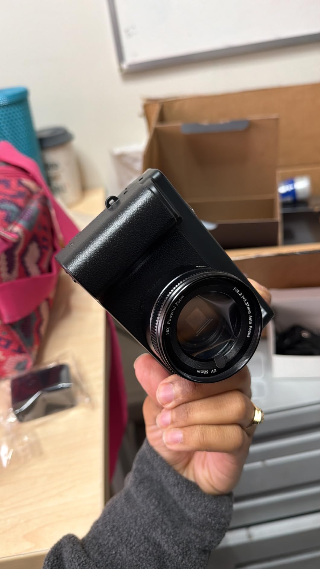 4K Digital Camera for Beginners & Teens, with Flip Screen, 32G Card(Black) customer photo 2