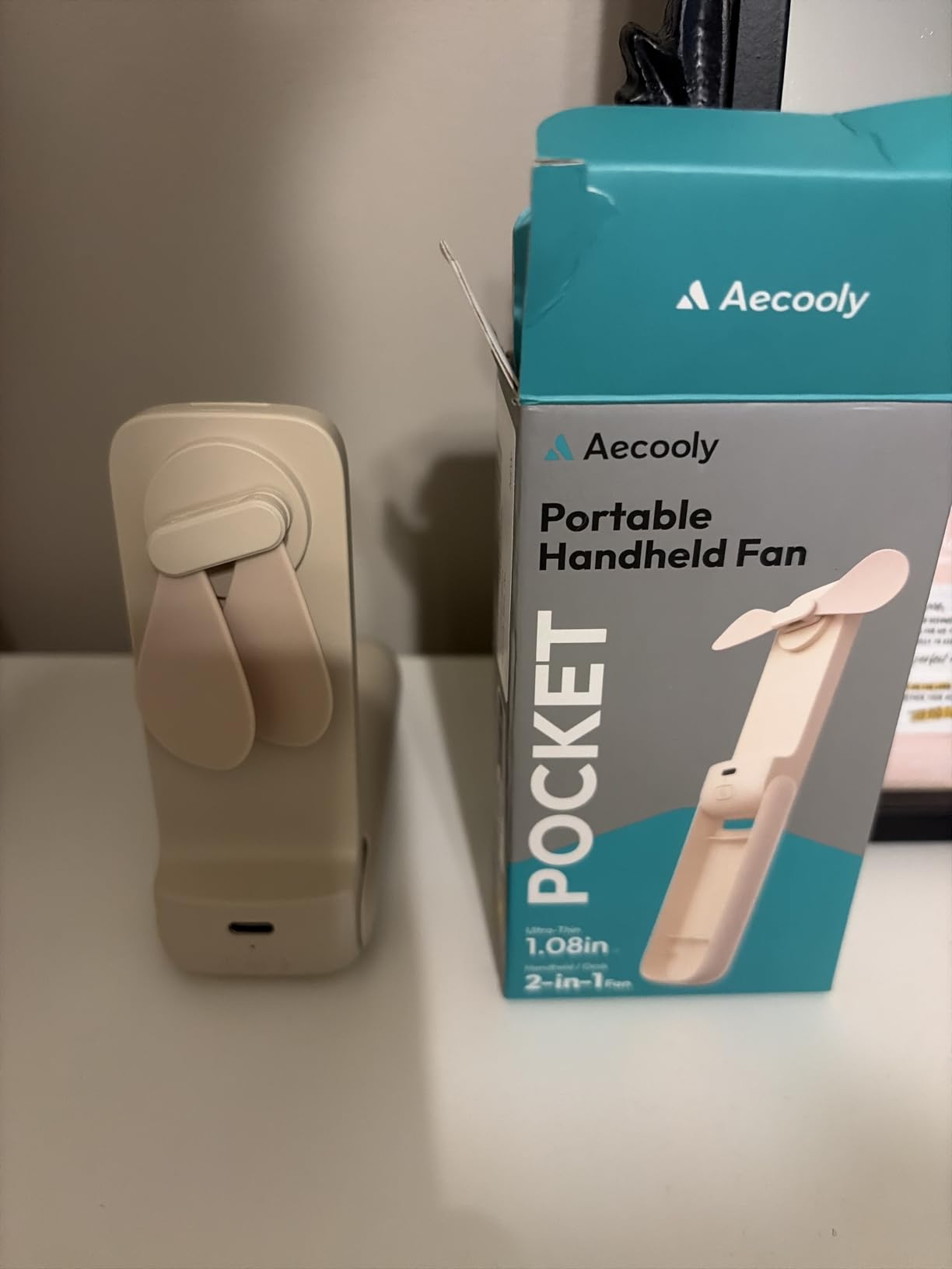 Aecooly Slim Portable Fan, Thin Handheld Fan, USB Rechargeable customer photo 2