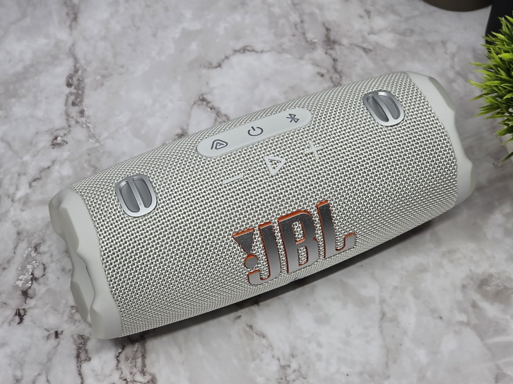 JBL Charge 6 Portable Bluetooth Speaker, Waterproof, Drop-Proof - Blue customer photo 2