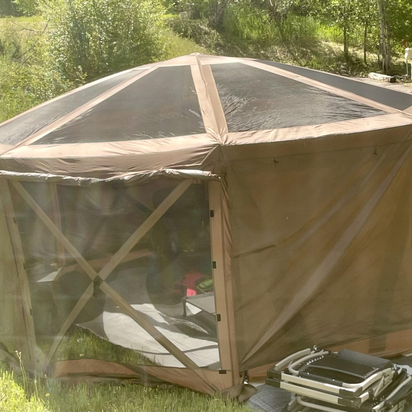 VEVOR Pop Up Gazebo Screen Tent 6 Sided Canopy Sun Shelter with 6 Removable Privacy Wind Cloths & Mesh Windows, 11.5x11.5FT Quick Set Screen Tent with Mosquito Netting, Brown customer photo 2