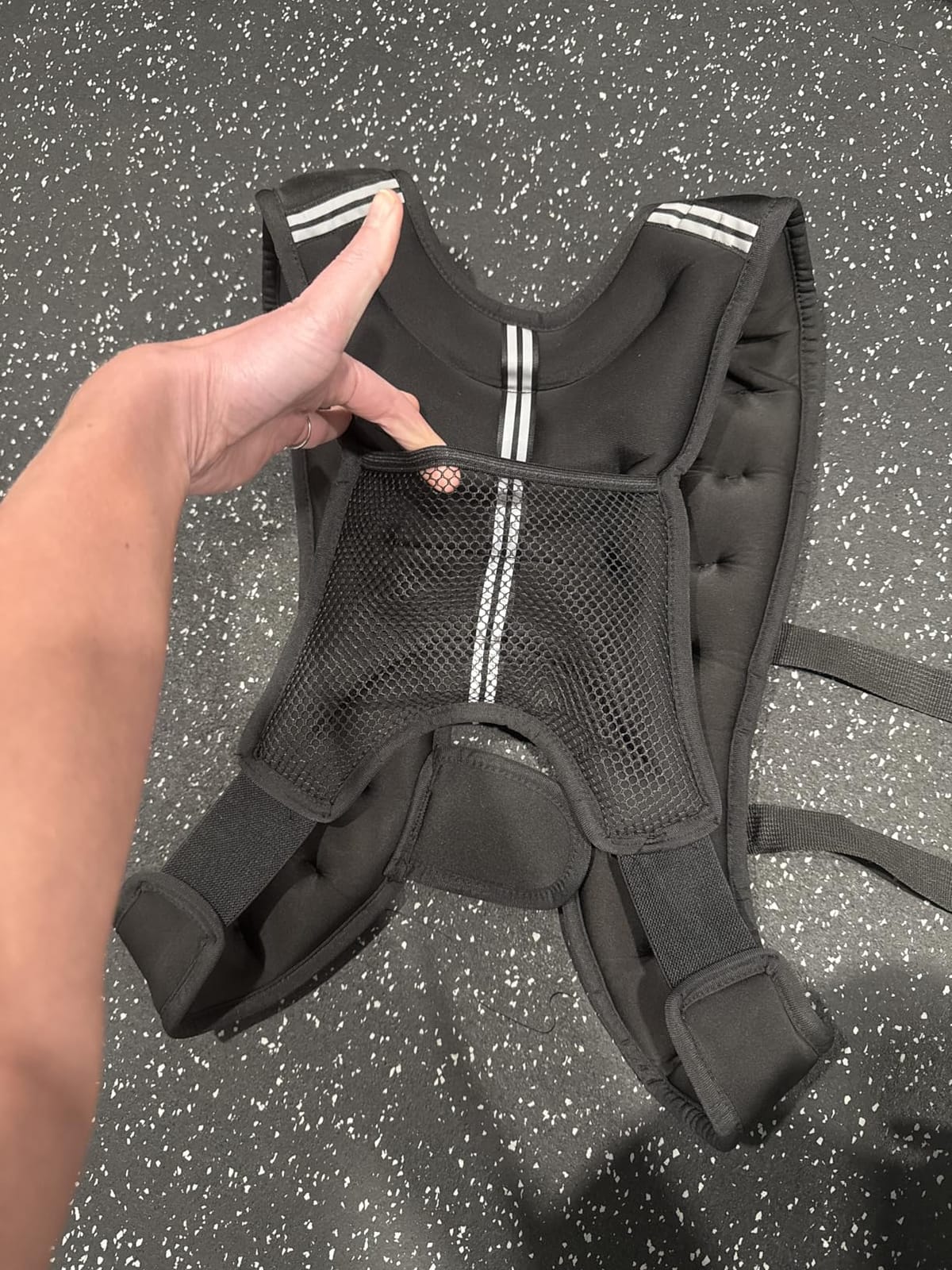 Poudee Weighted Vest, 6lb/8lb/10lb/12lb/16lb/20lb/25lb/30lb Weight Vest for Men Women, Body Weight Vests Adjustable with Reflective Stripe for Strength Training, Running, Workout, Jogging, Walking customer photo 1