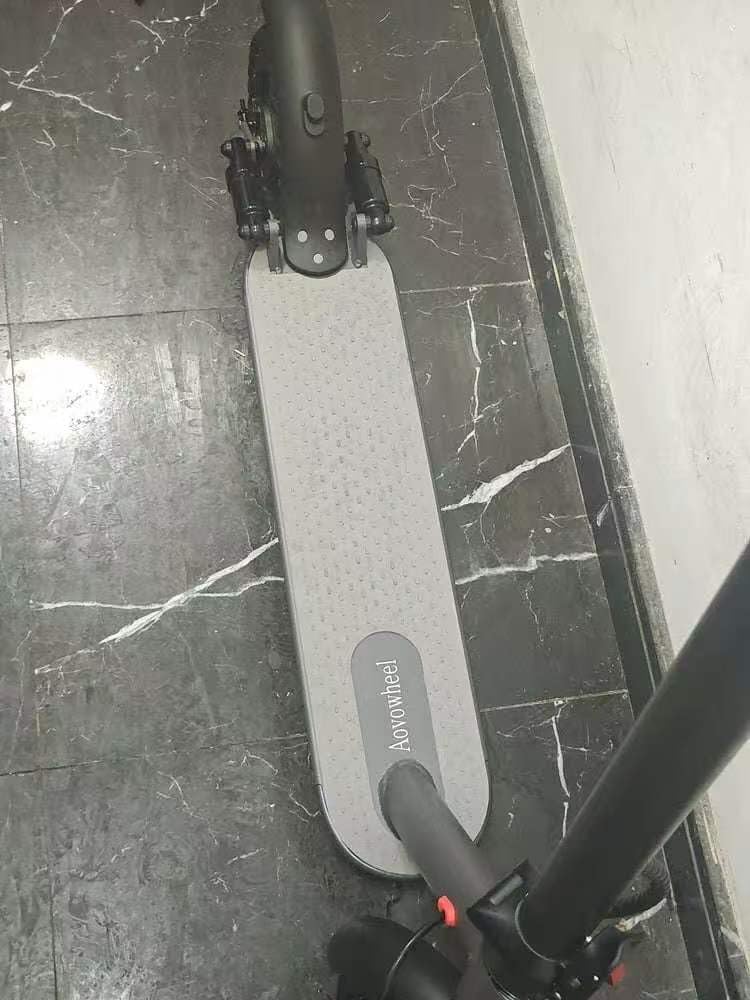 Aovowheel Electric Scooter for Adults, Folding E Scooter Commuting Scooters customer photo 2