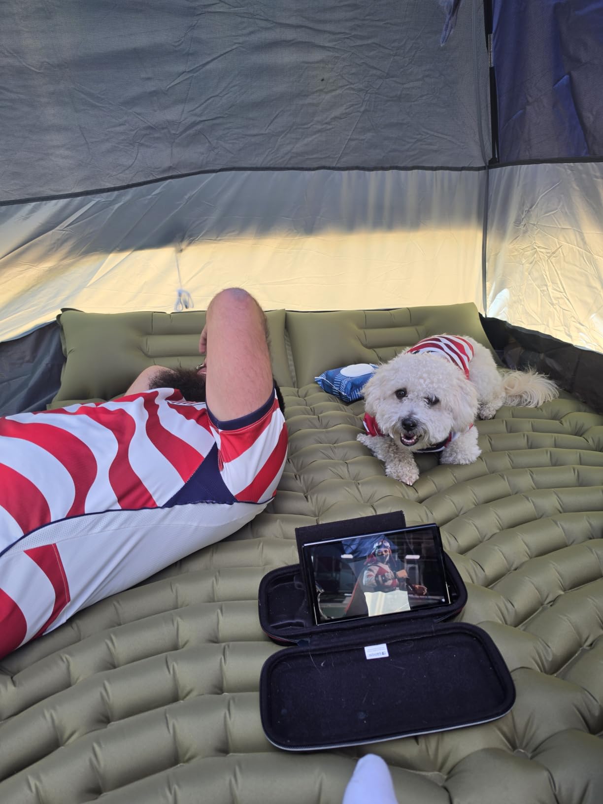 Double Camping Sleeping pad with Pillow & Built-in Foot Pump customer photo 2