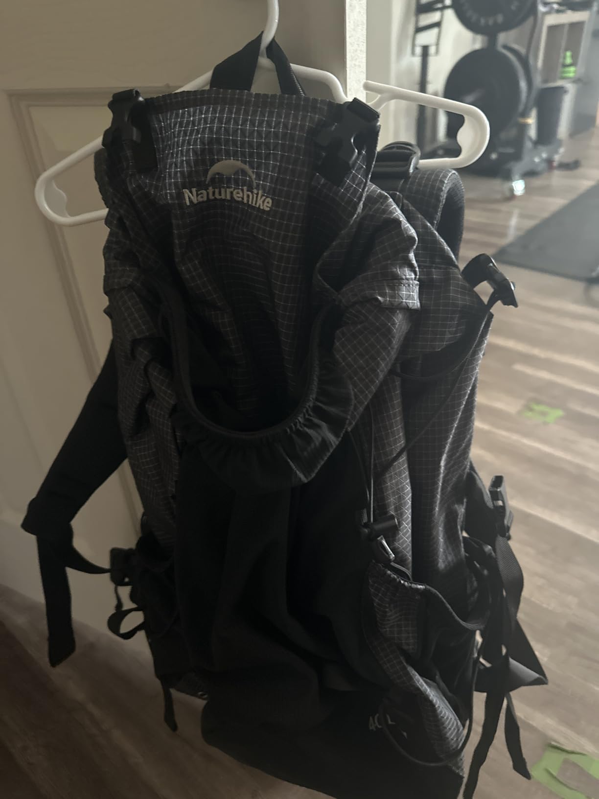 Naturehike Rock 65L Internal Frame Hiking Backpack with Rain Cover, Black customer photo 1