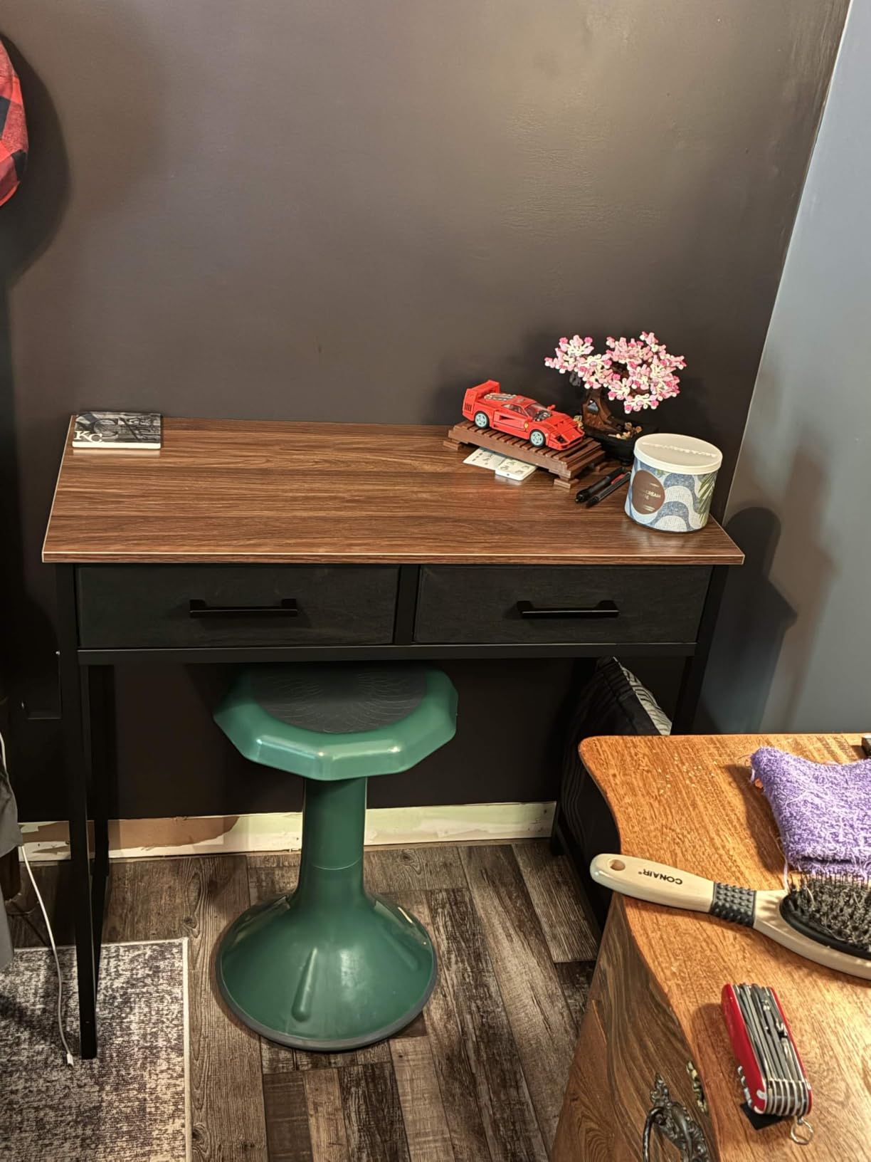 Pamray 32 Inch Small Computer Desk with 2 Drawers for Bedroom Study Writing Home Office Table for Small Spaces White customer photo 1