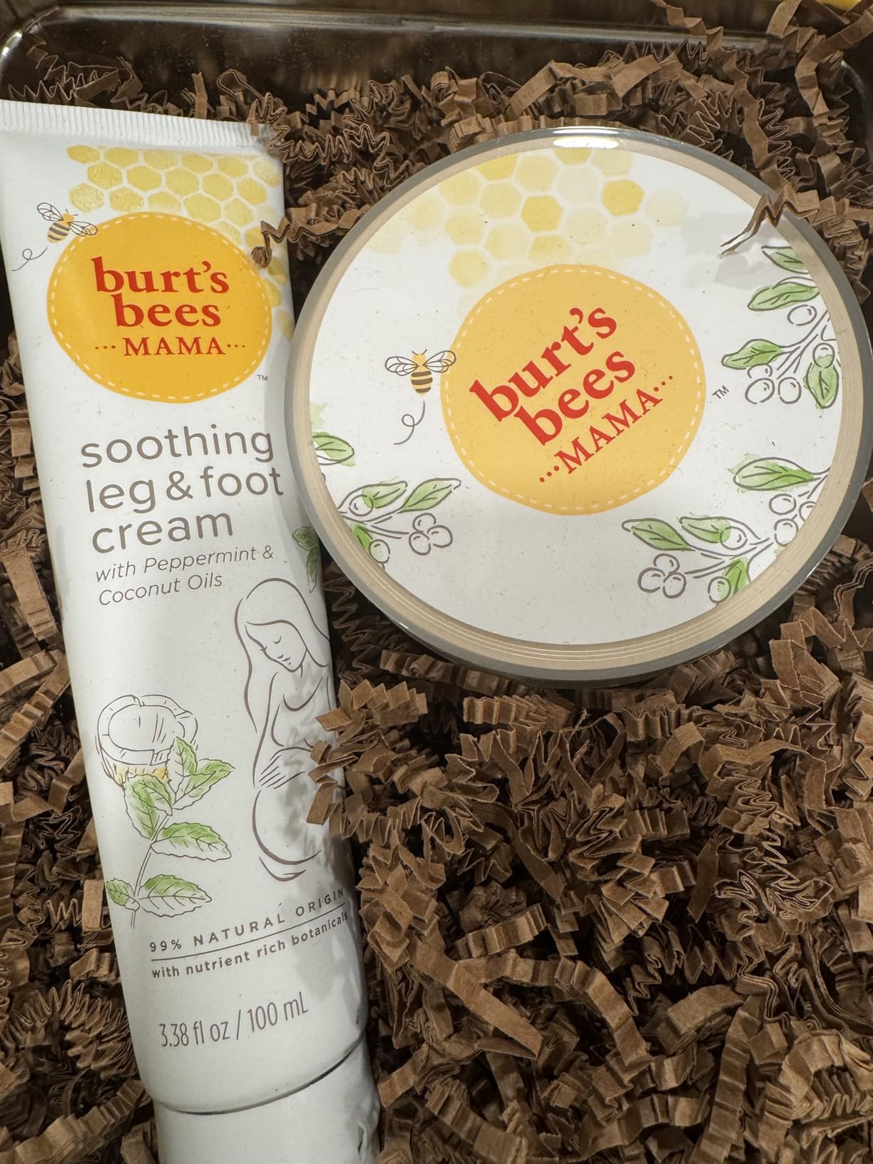 Burt's Bees Tips and Toes Kit Gift Set, 6 Travel Size Products | Pomegranate Moisturizing Lip Balm, 2 Hand Creams, Foot Cream, Cuticle Cream, and Hand Salve, Skin Care Essentials customer photo 2